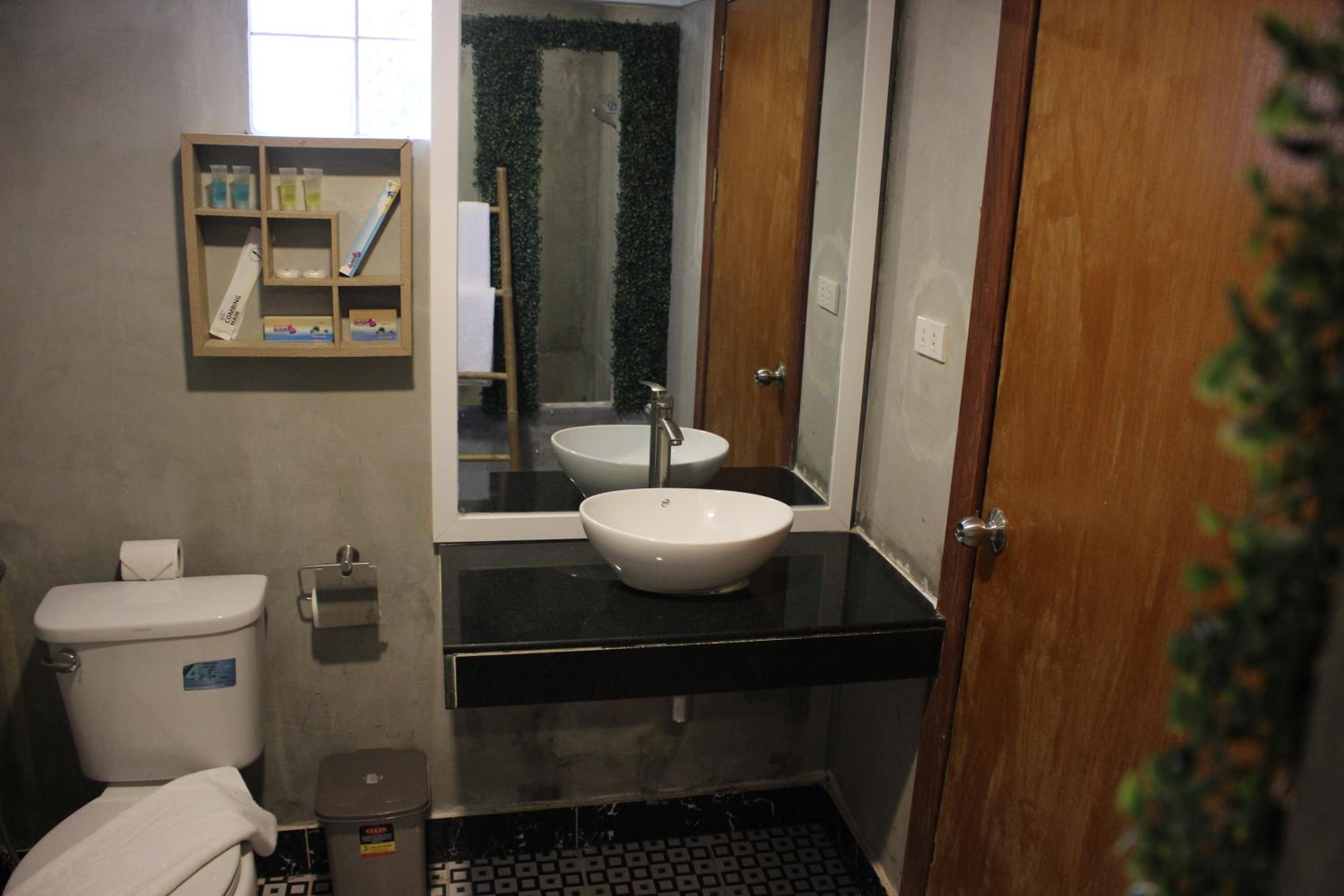 Superior Twin Room - Photo 9