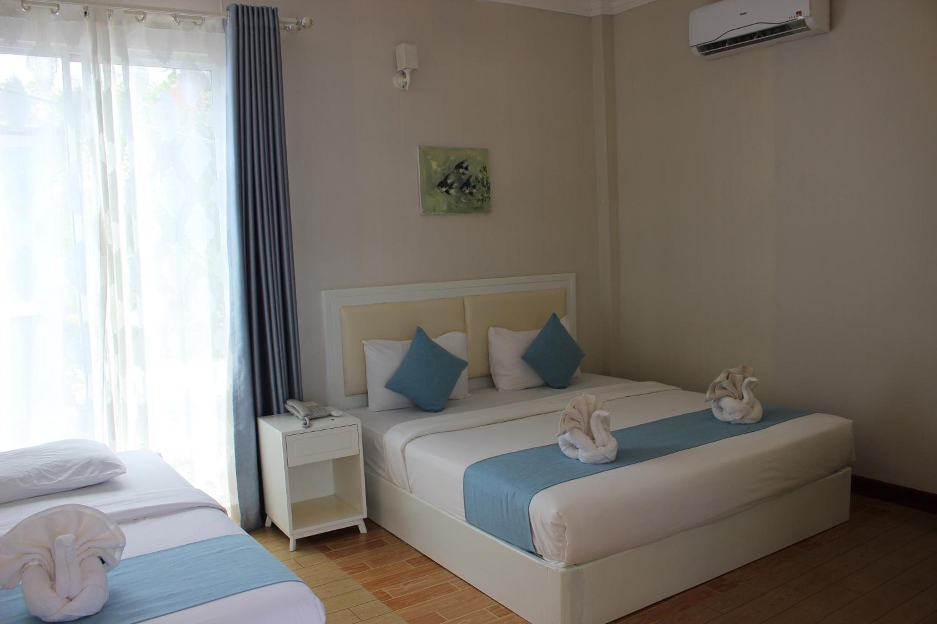 Deluxe Family Room - Photo 5