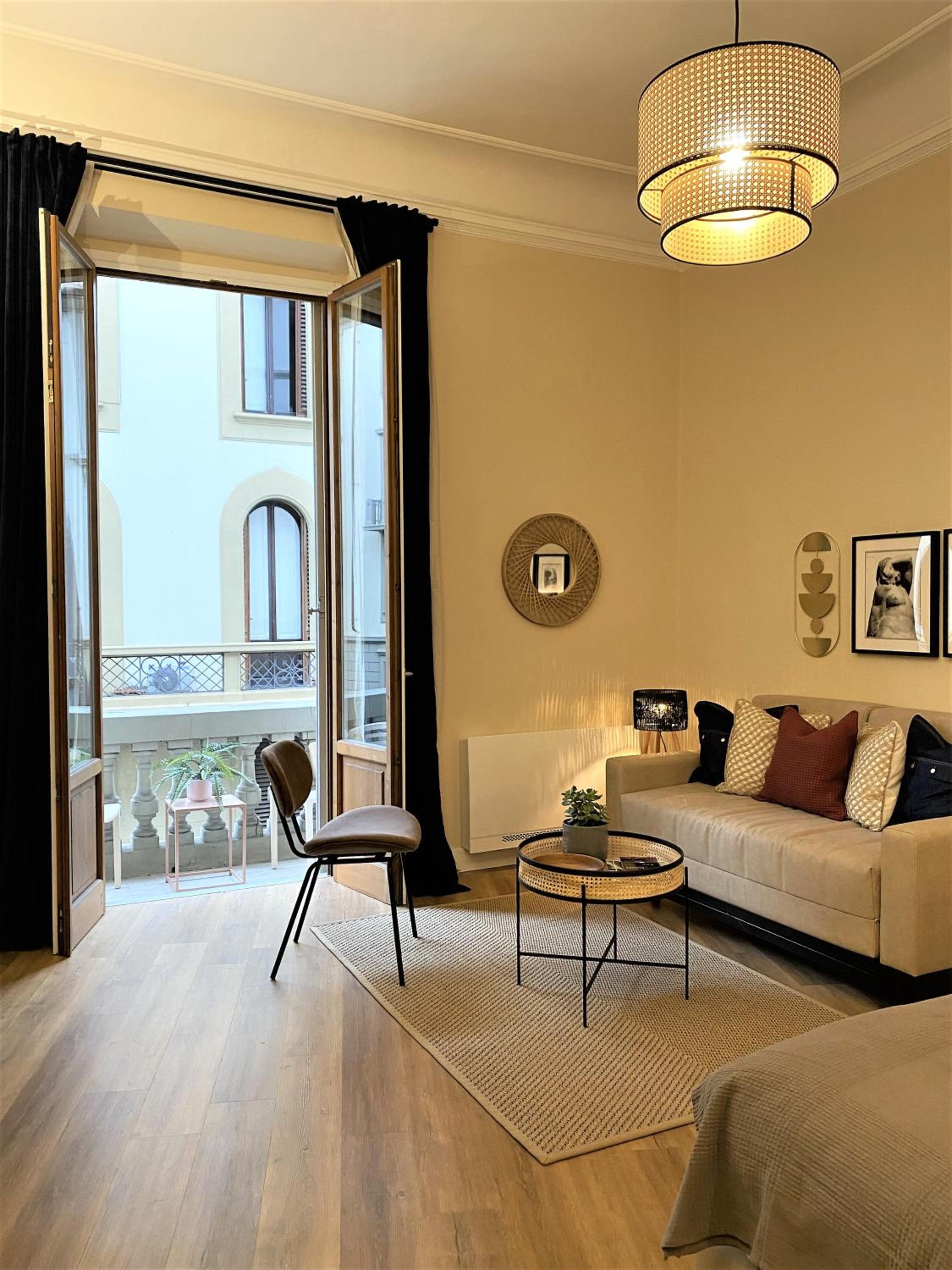 King Suite with Balcony photo 2