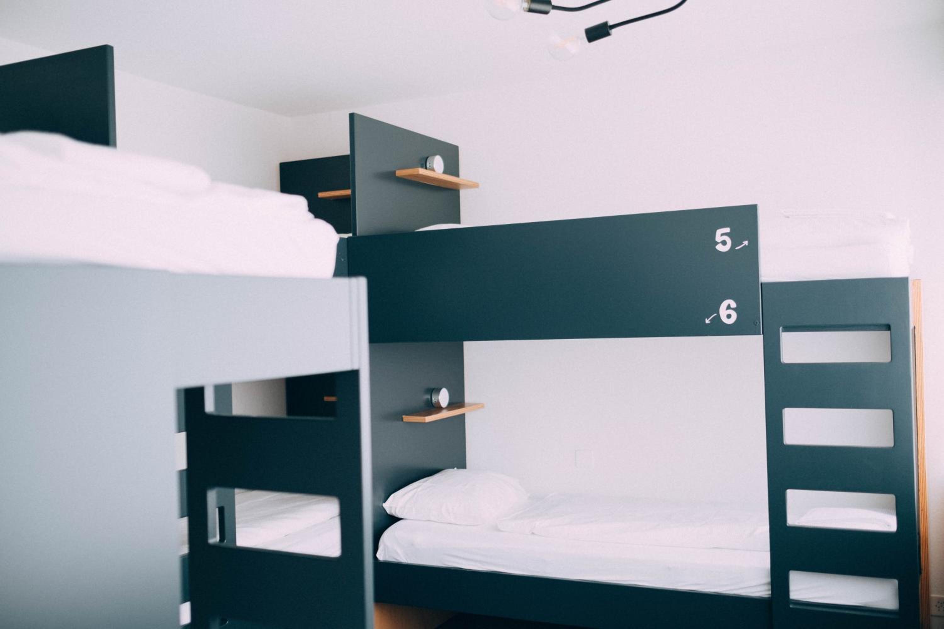 Bed in 6-Bed Mixed Dormitory Room photo 1