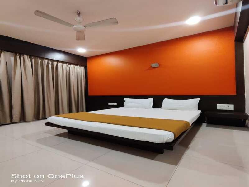 Deluxe Double Room - Photo 12