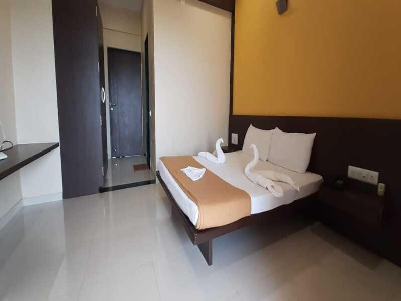 Deluxe Double Room - Photo 18