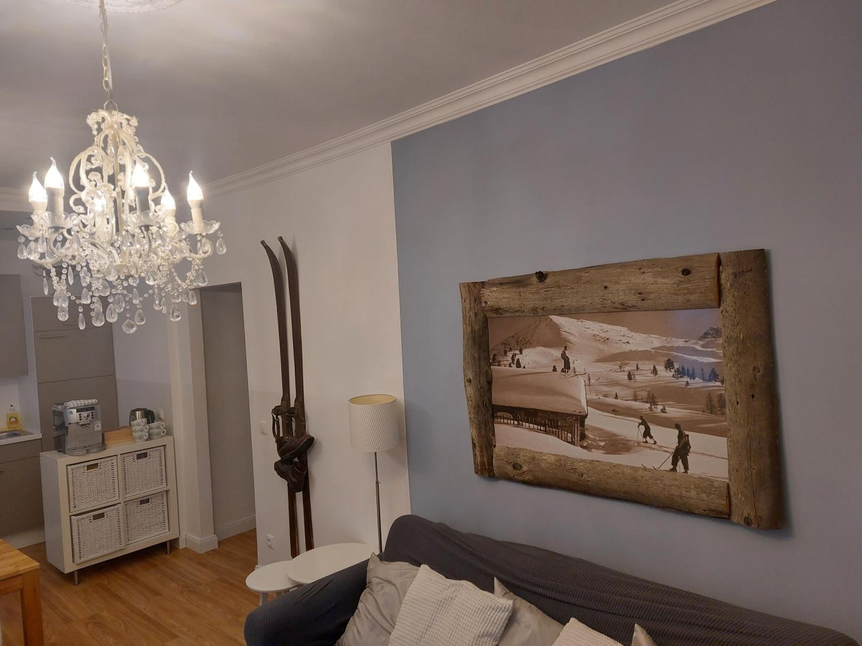 Two-Bedroom Apartment with Mountain View photo 2