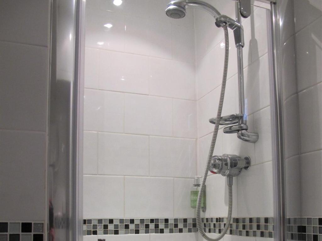 Small Double Room - Photo 3