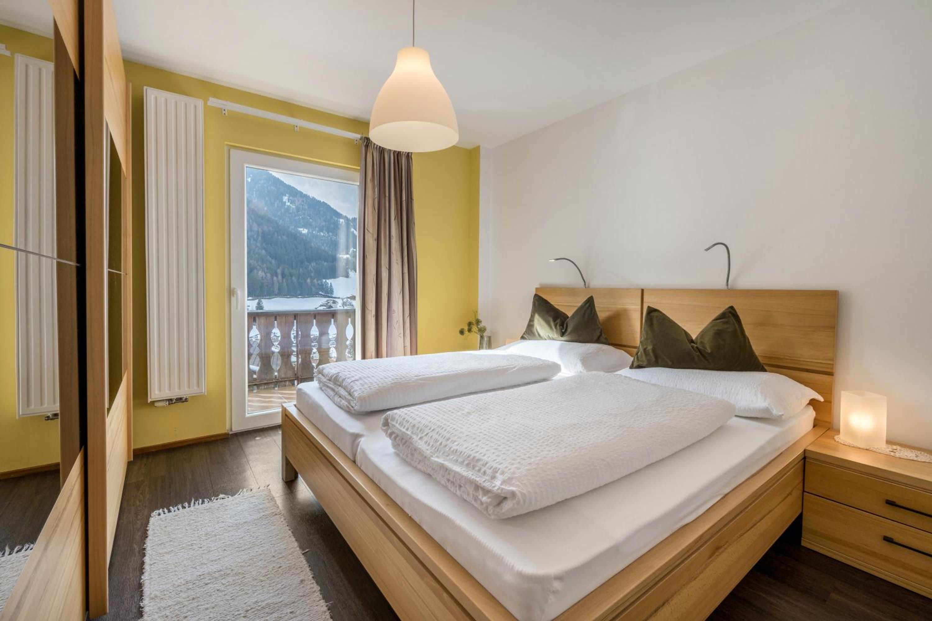 Two-Bedroom Deluxe Apartment with Garden View photo 1