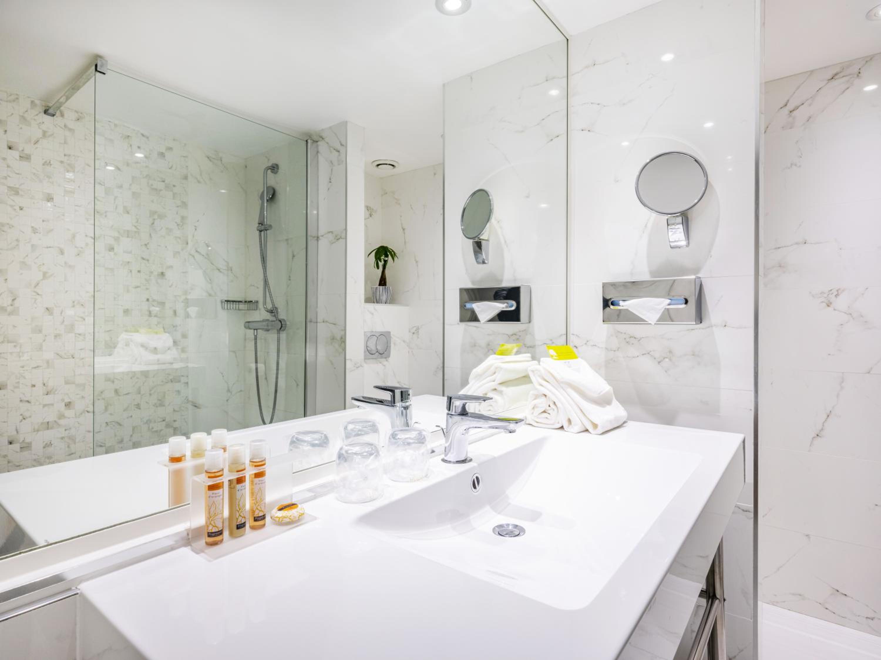 Classic Double Room - with 1h free Swimming Pool  - Photo 7