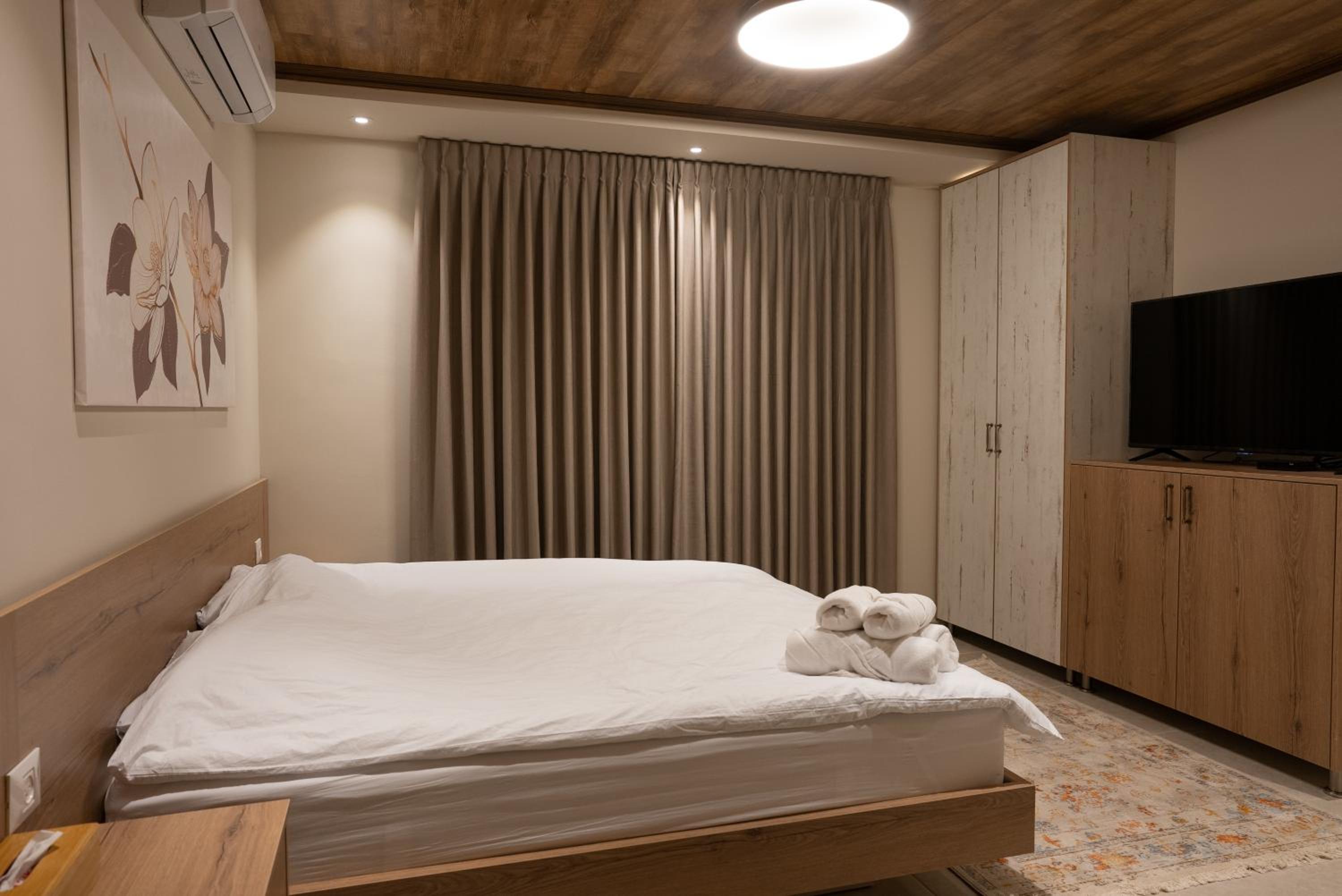 Two-Bedroom Suite photo 3