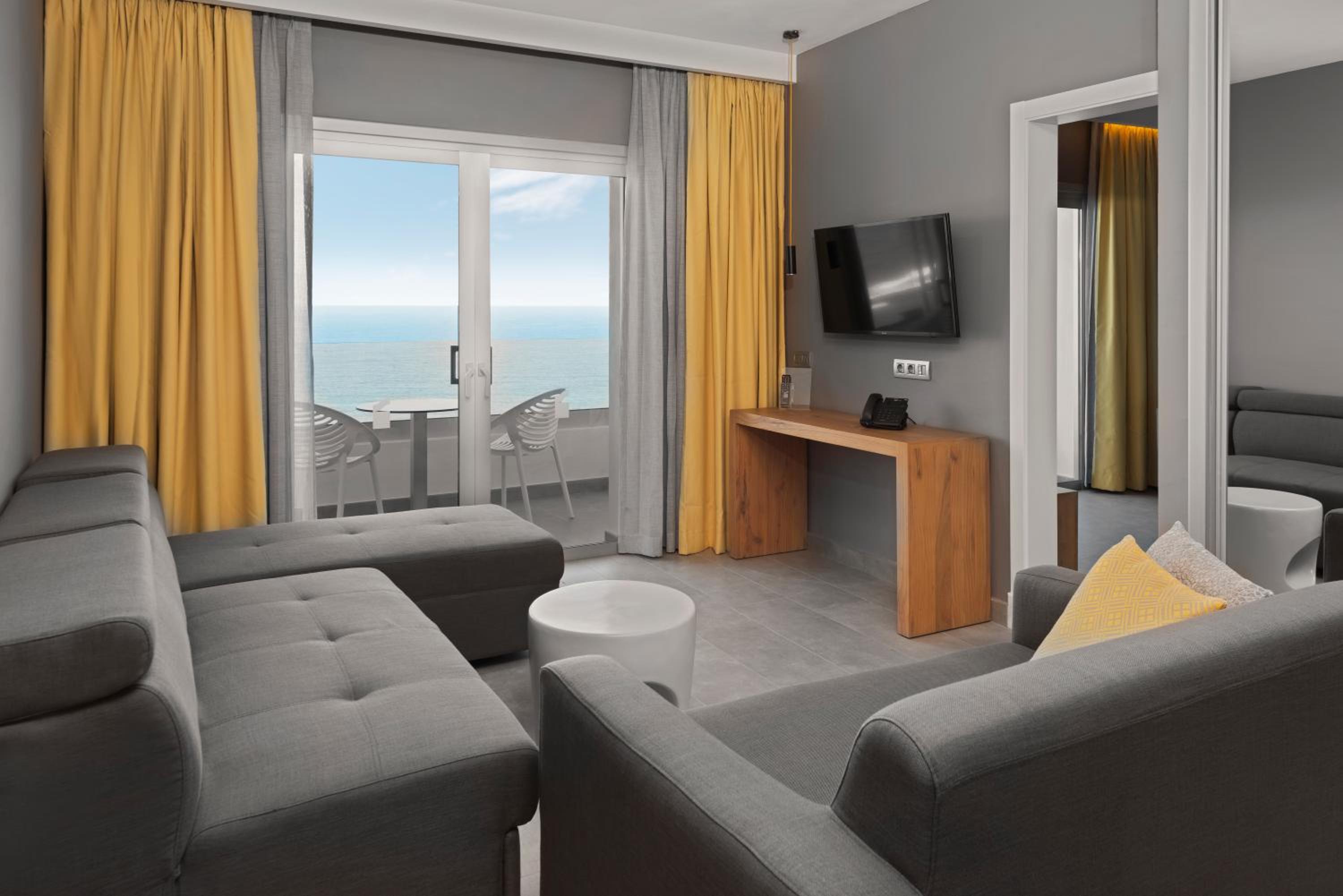 Suite thumbnail 5