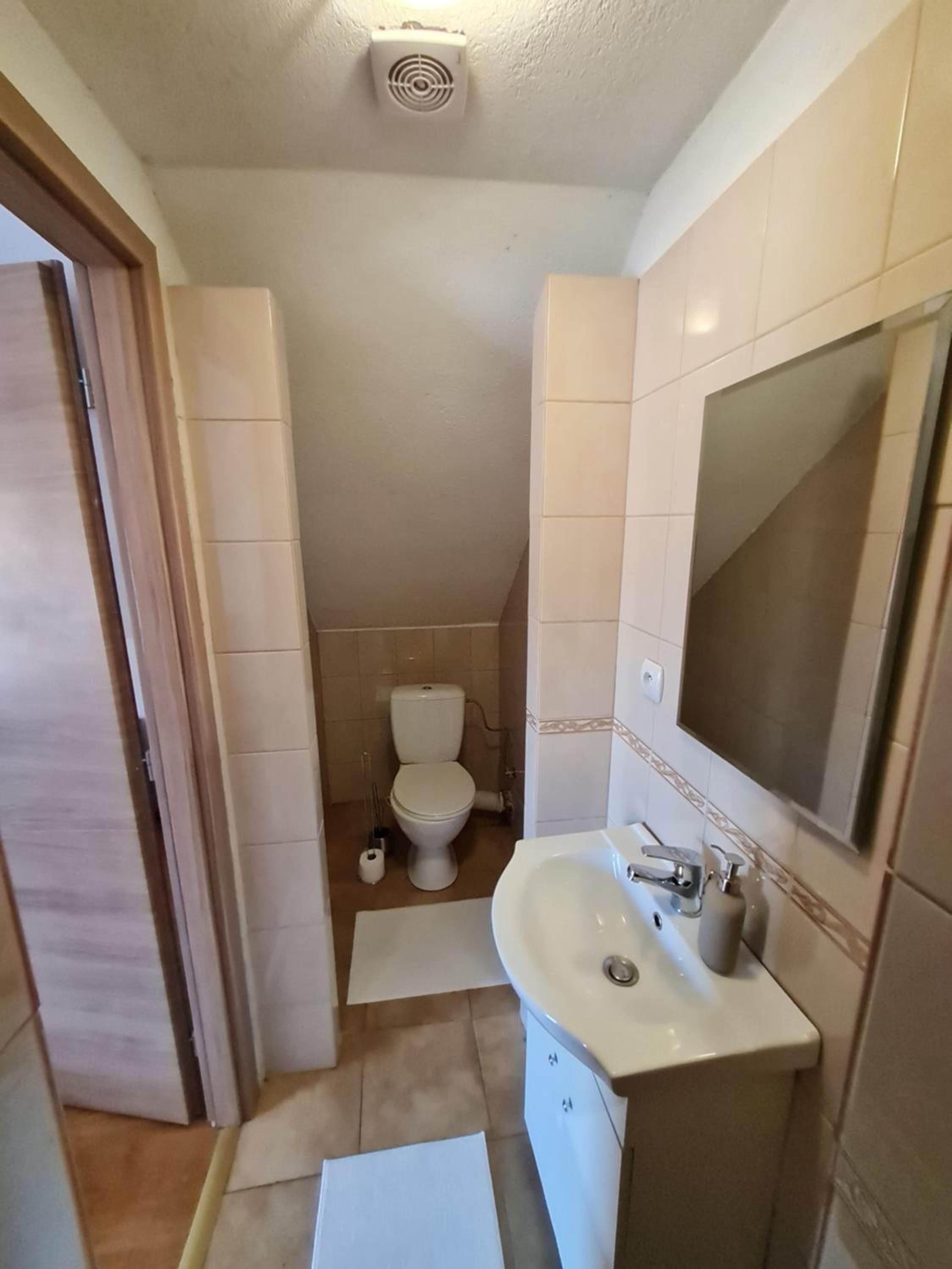 Double Room with Private Bathroom - Photo 5