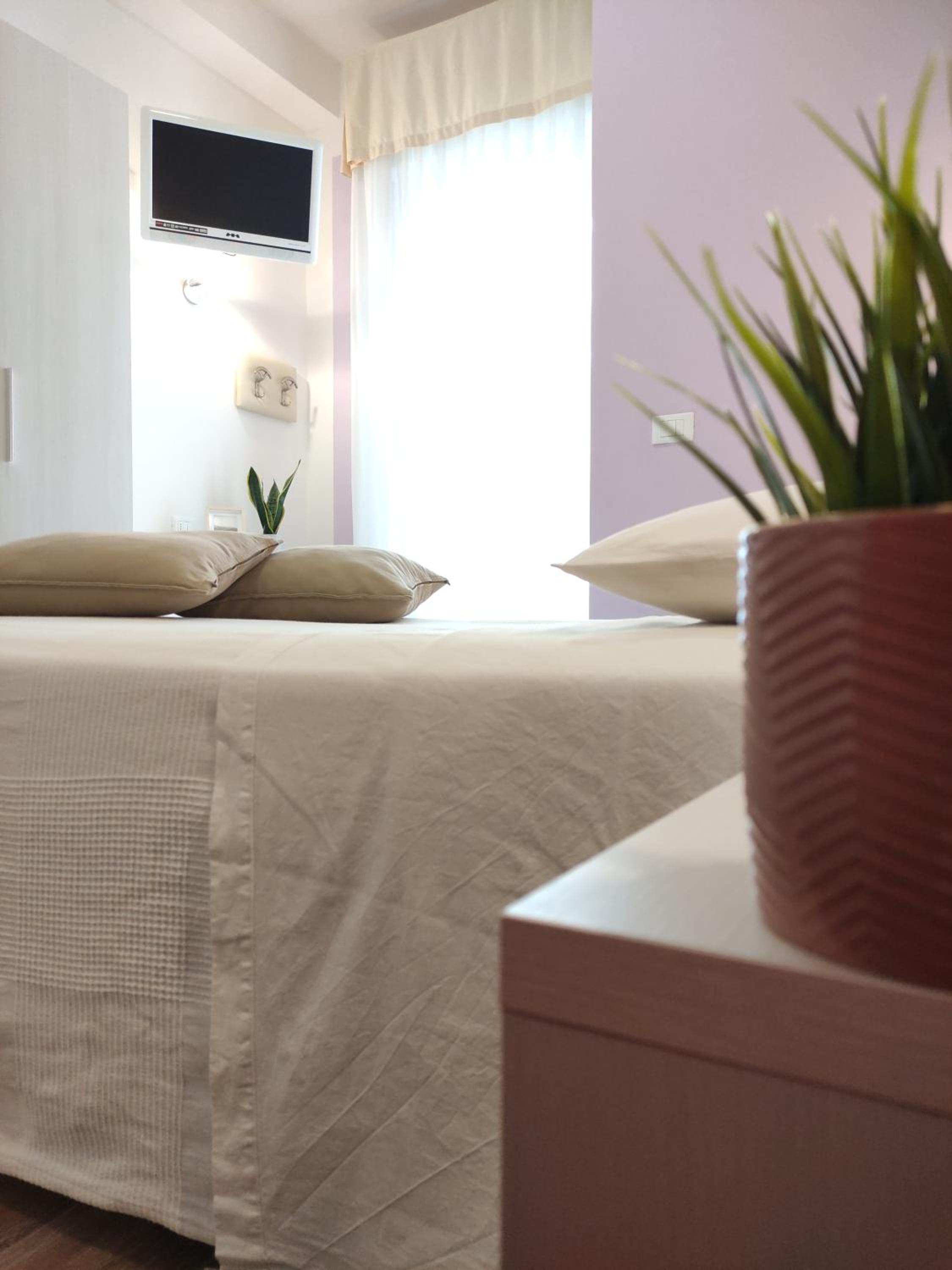 Double Room - Photo 6