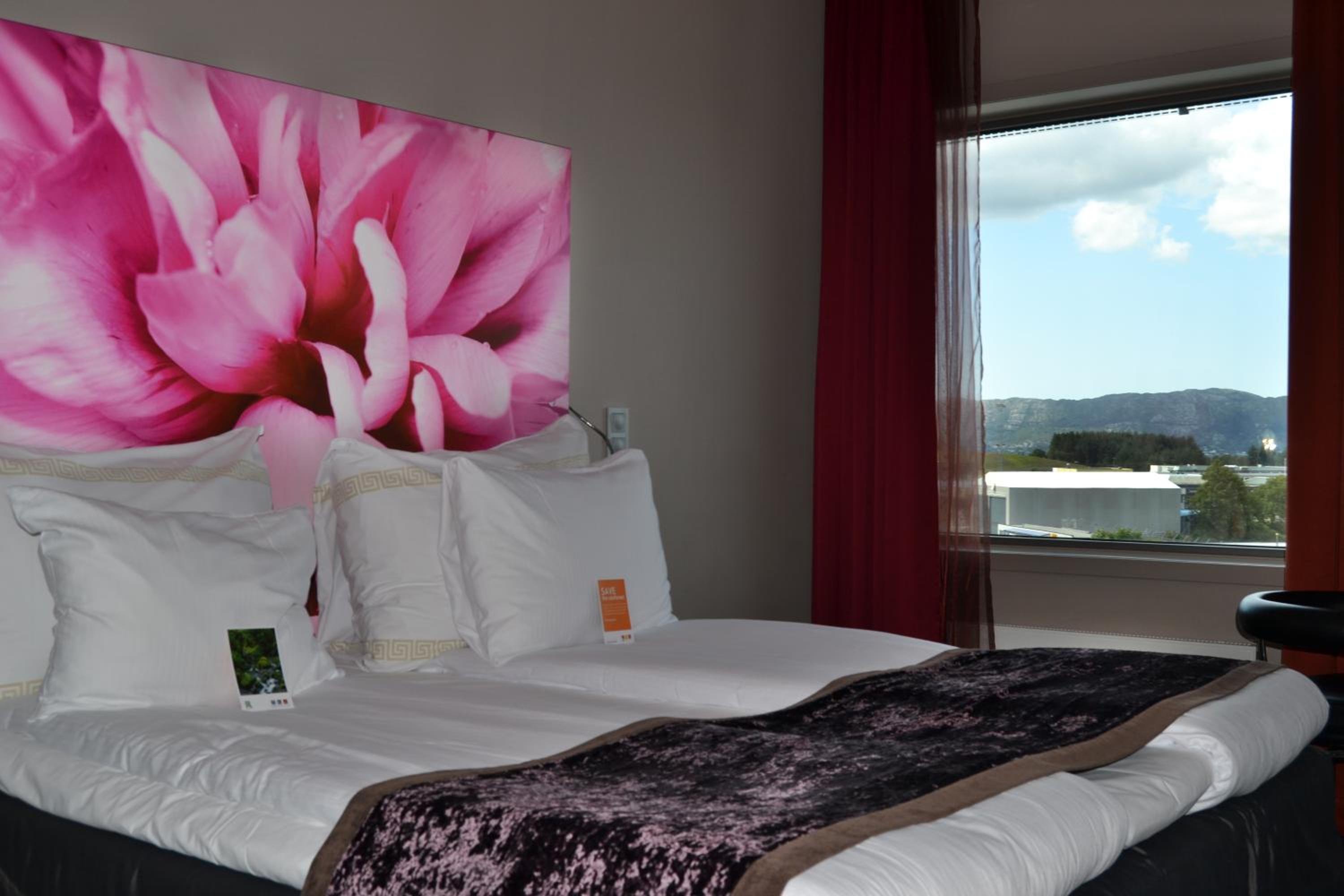 Deluxe Double Room with Mountain View - Photo 4