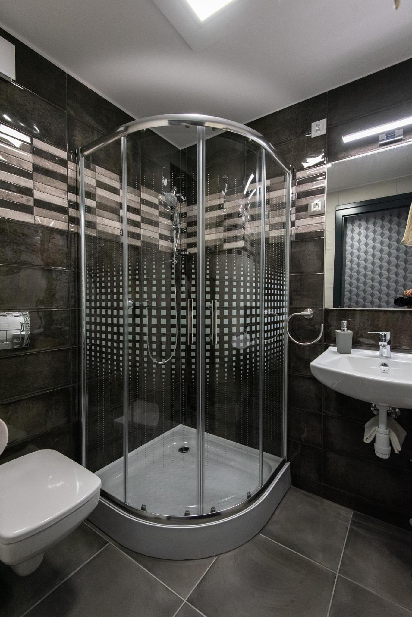 Double or Twin Room - Photo 5