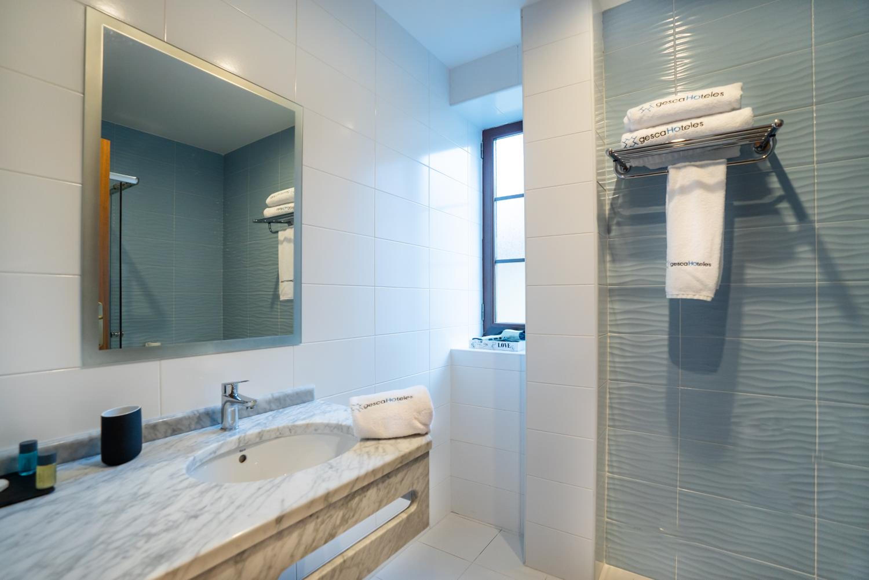 Standard Double Room - Photo 2
