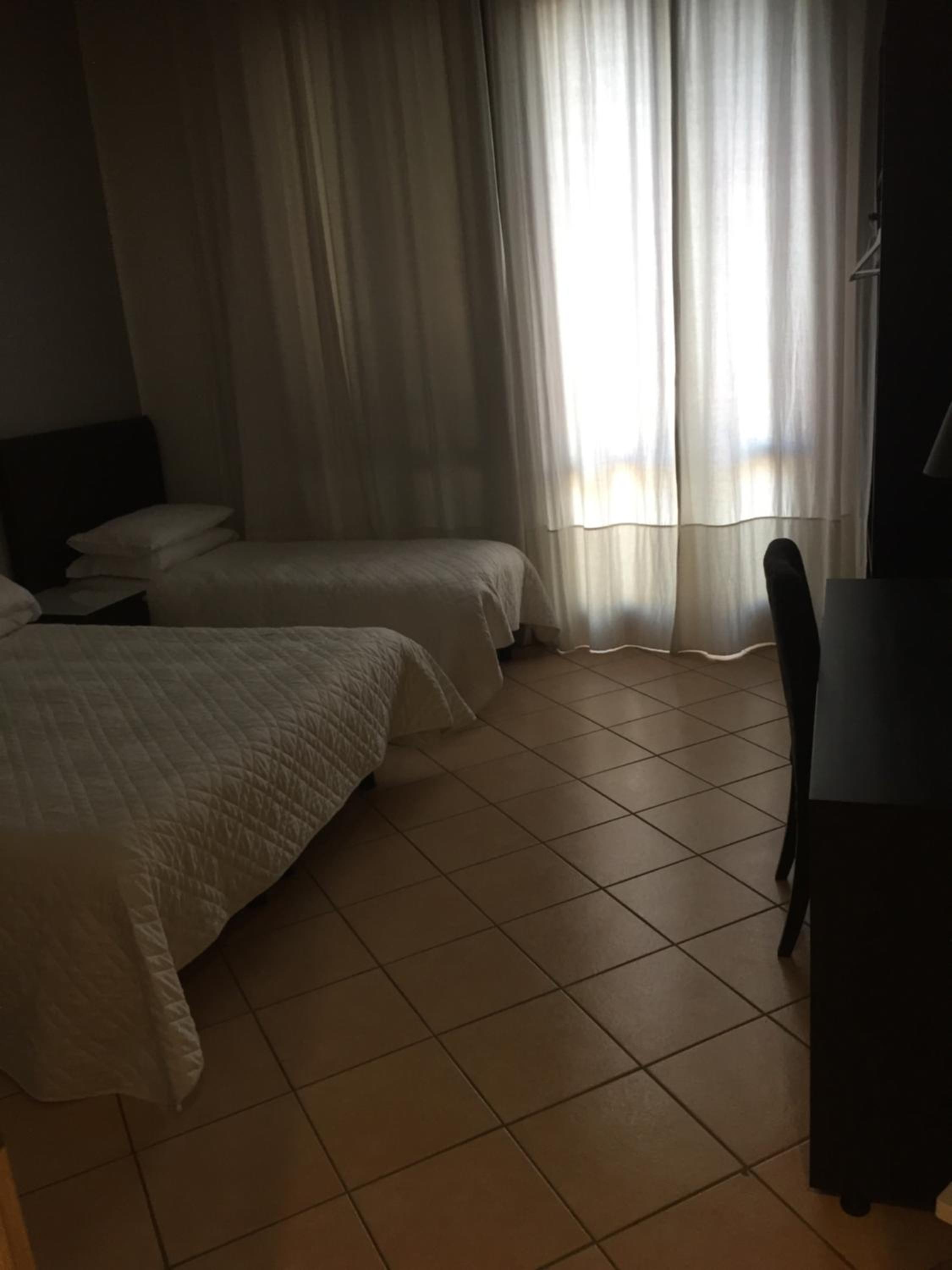 Twin Room with Balcony - Photo 5