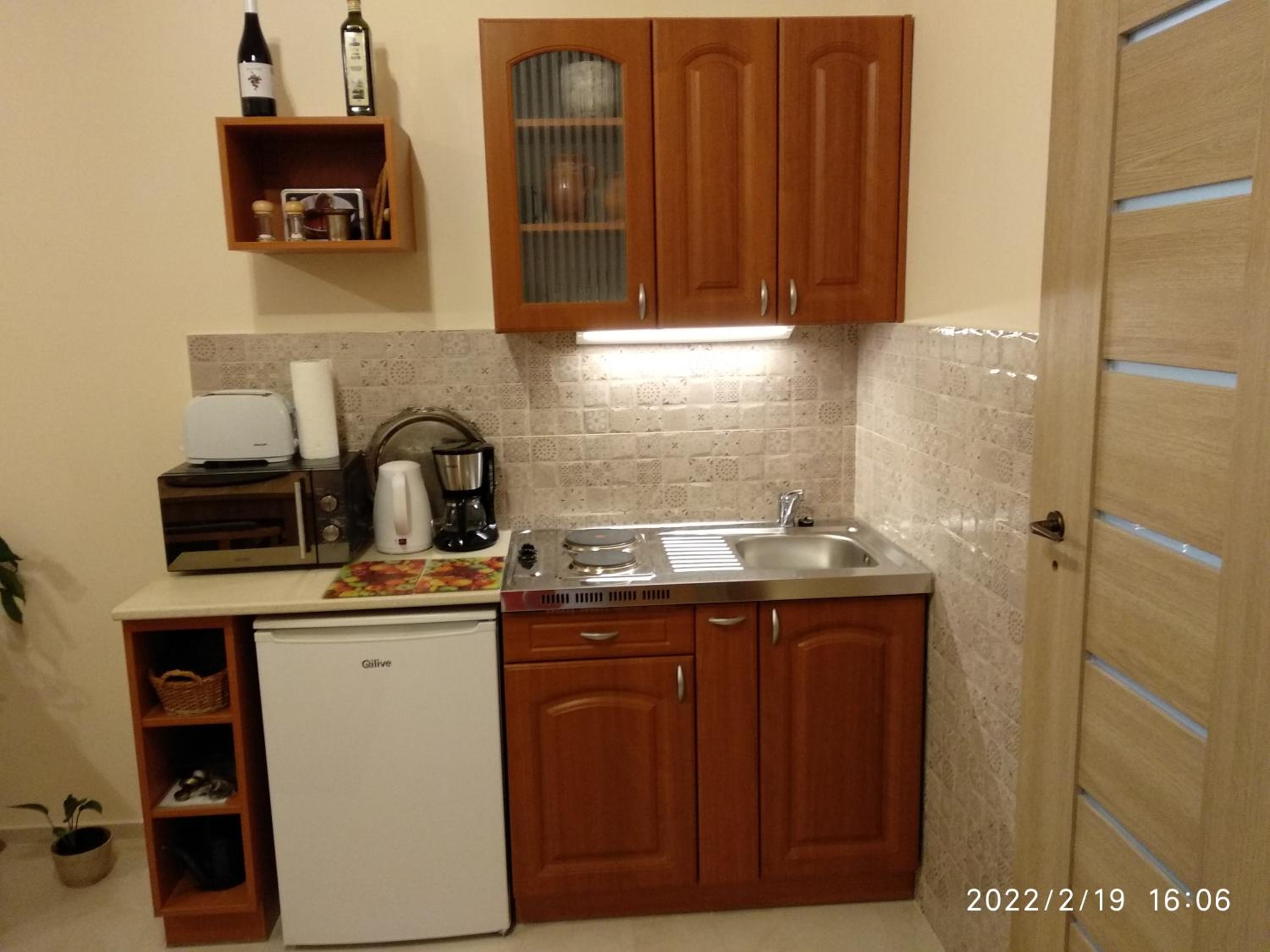 One-Bedroom Apartment - Photo 6