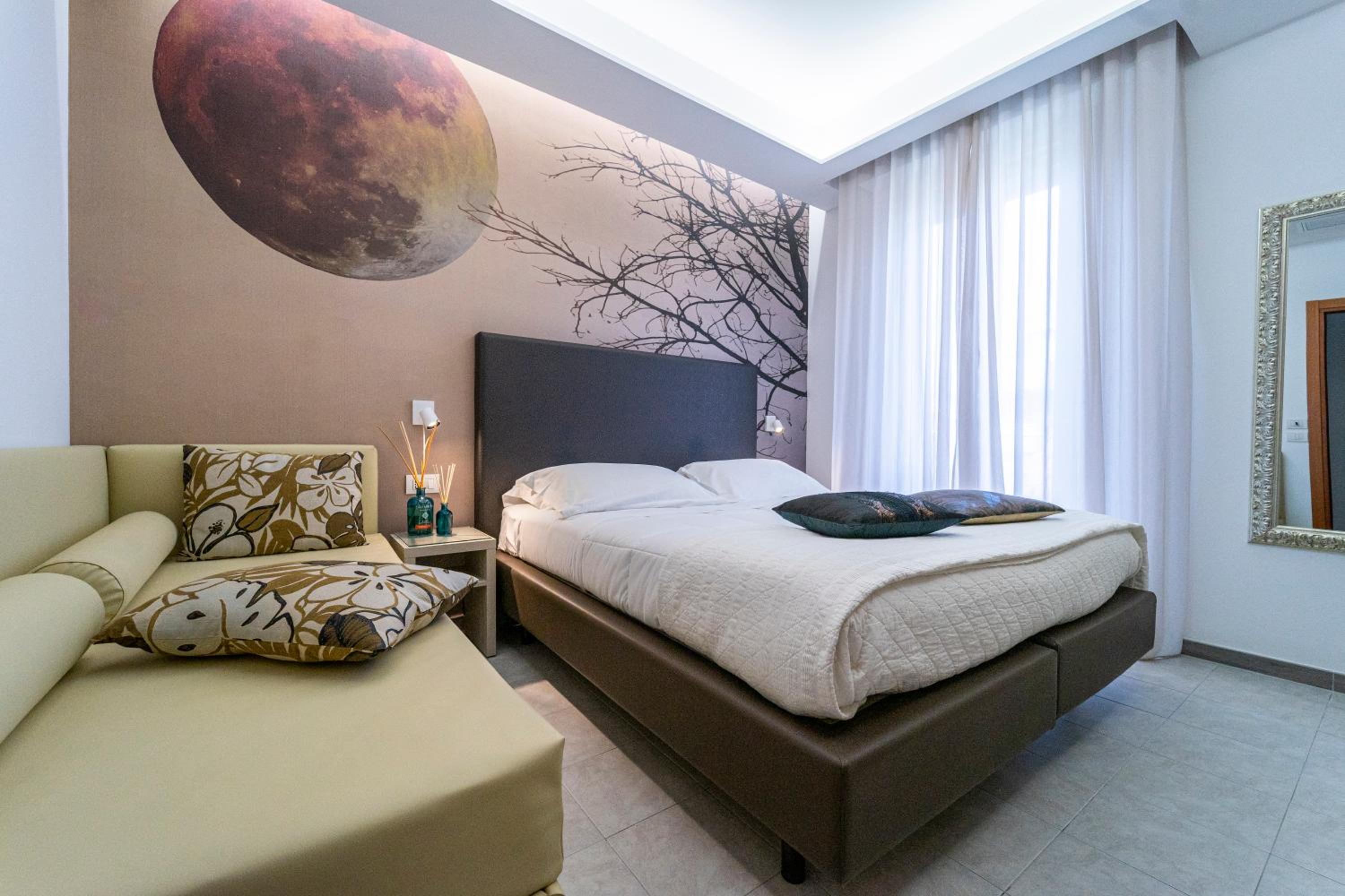 Deluxe Triple Room - Photo 32