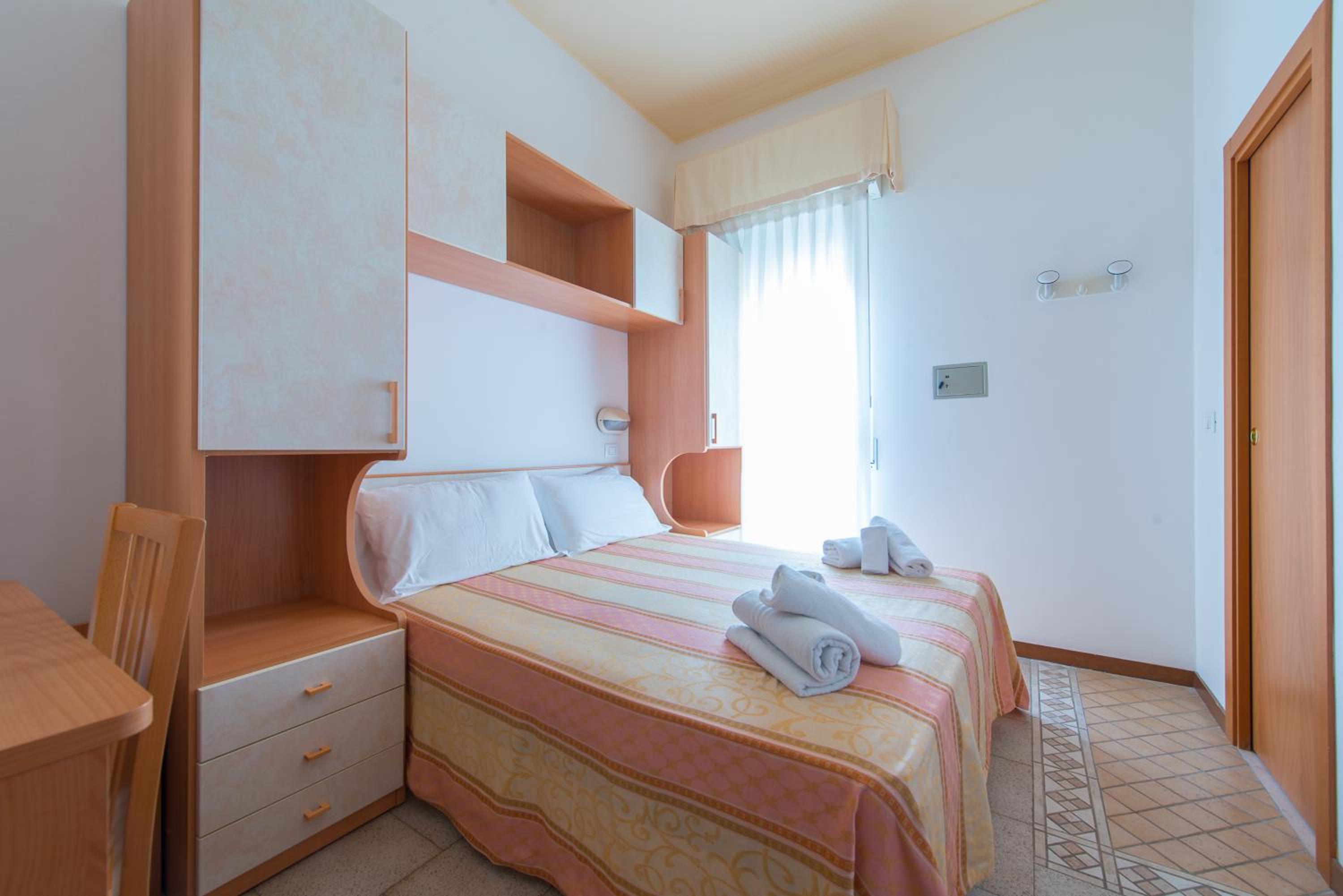 Double Room - Photo 4