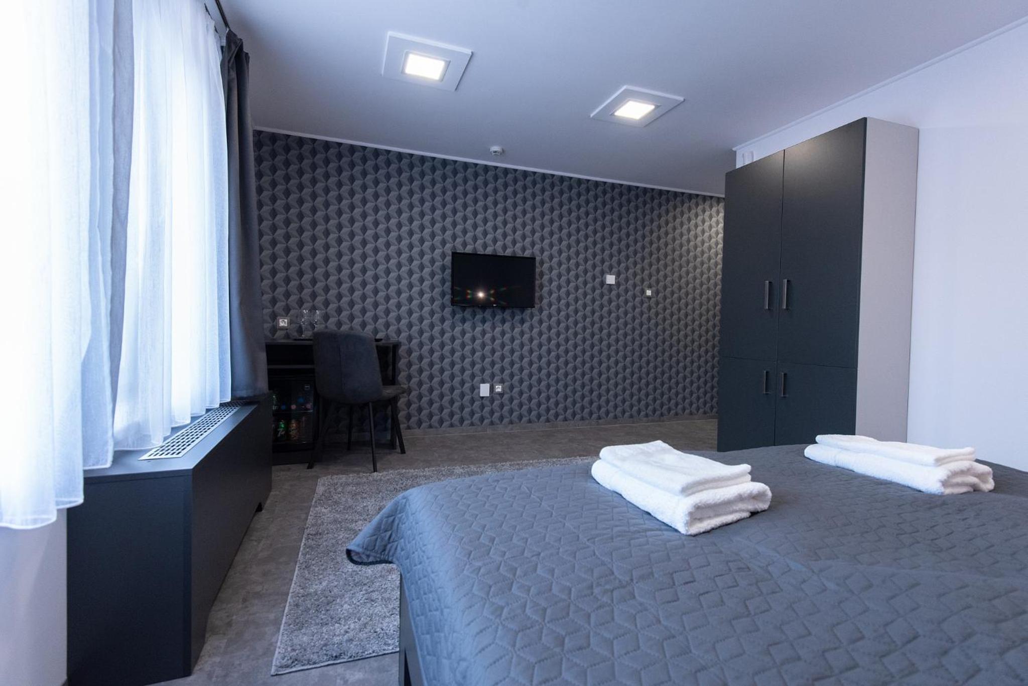 Double or Twin Room - Photo 2