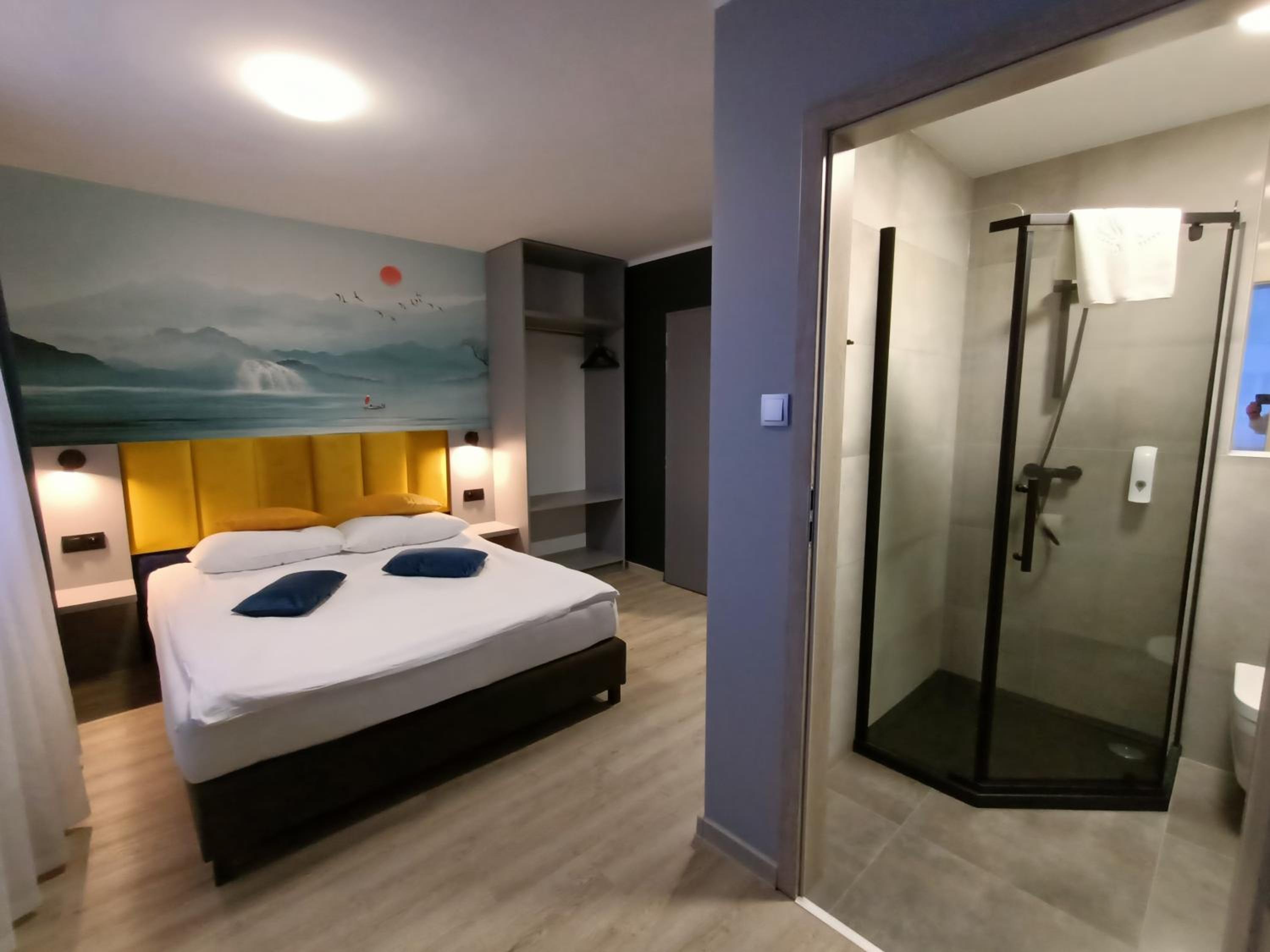 Deluxe Double Room - Photo 3