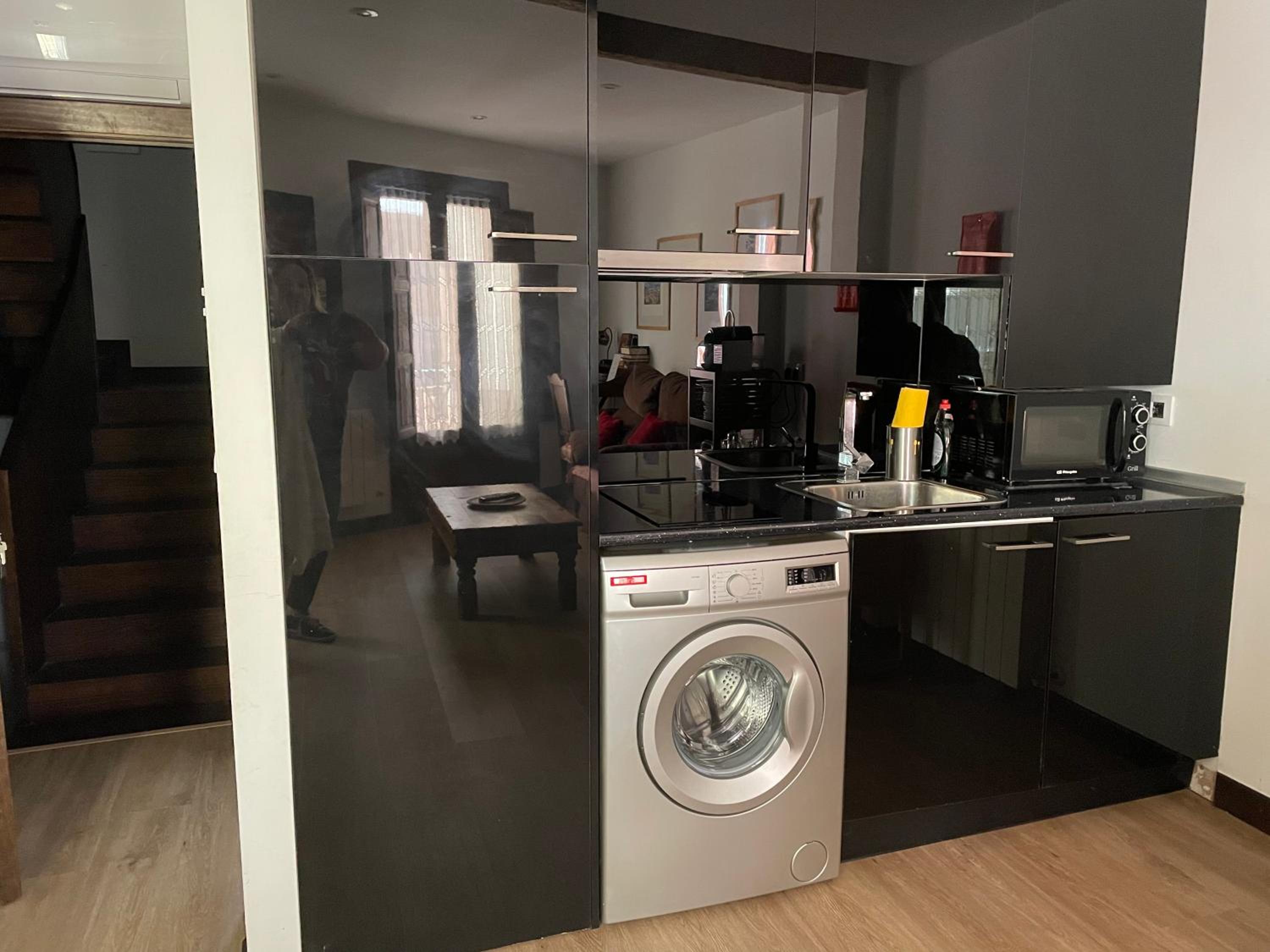 One-Bedroom Apartment - Photo 15