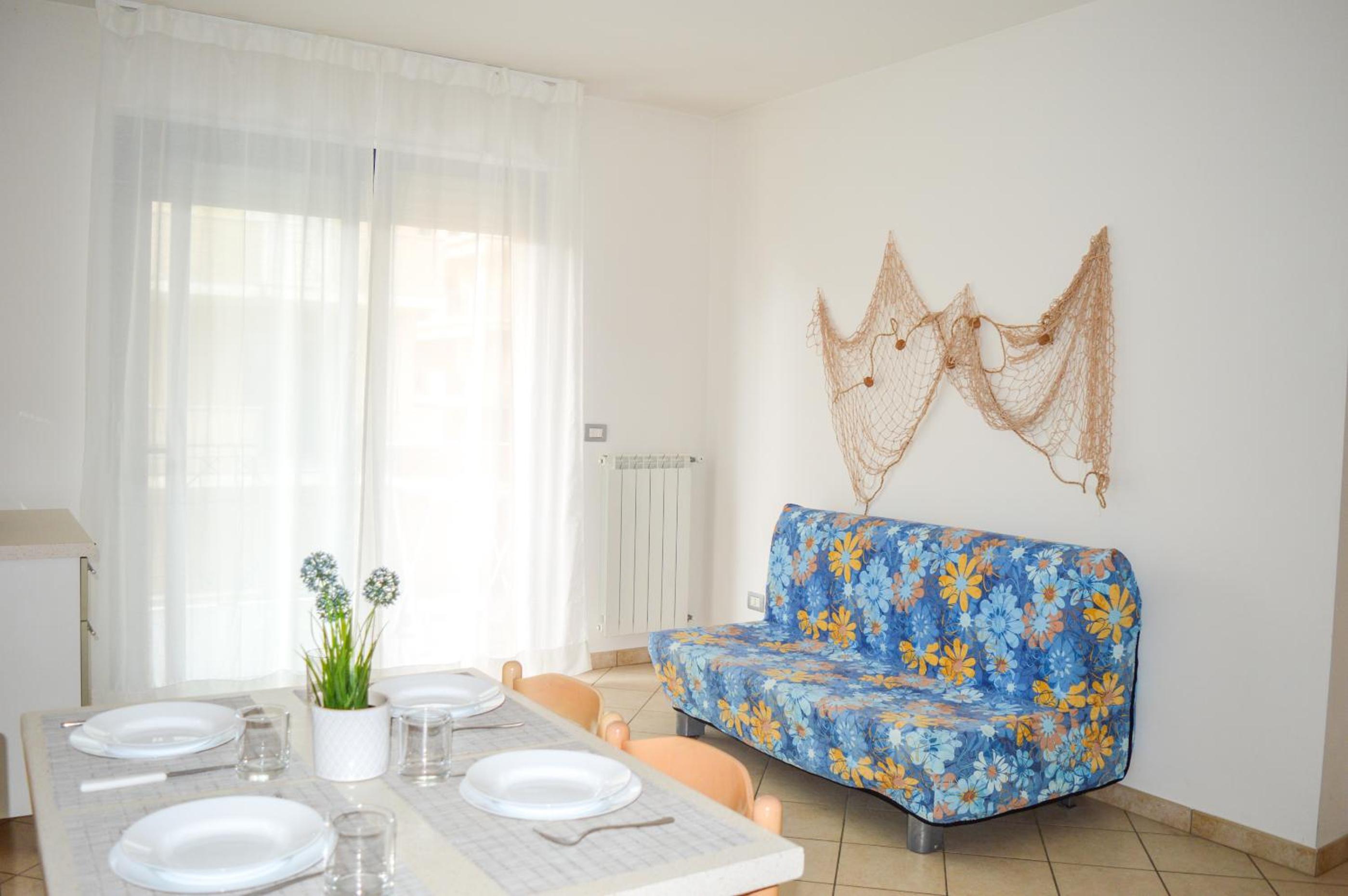 One-Bedroom Apartment photo 2