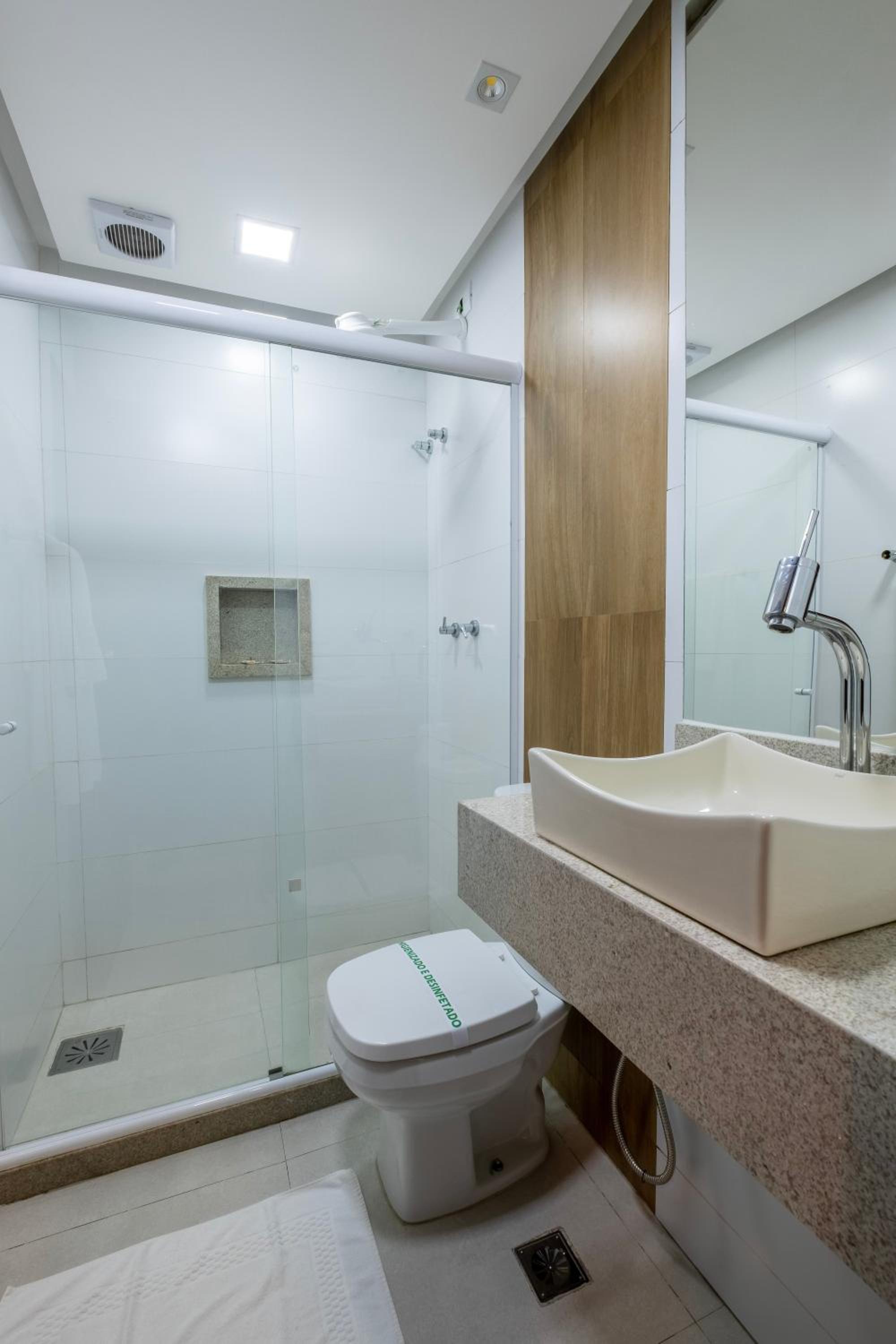 Executive Suite - Photo 10