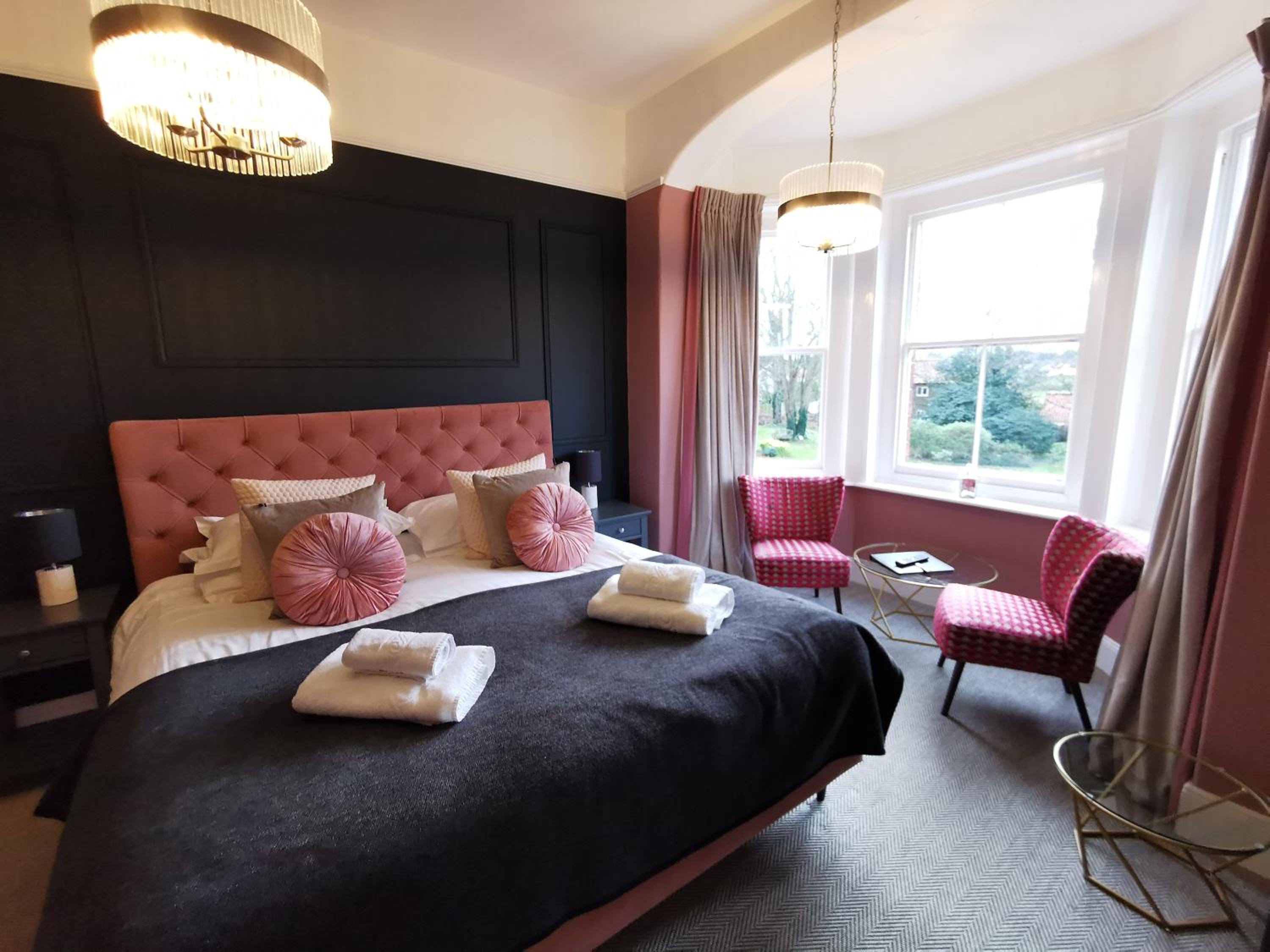 Deluxe King Room