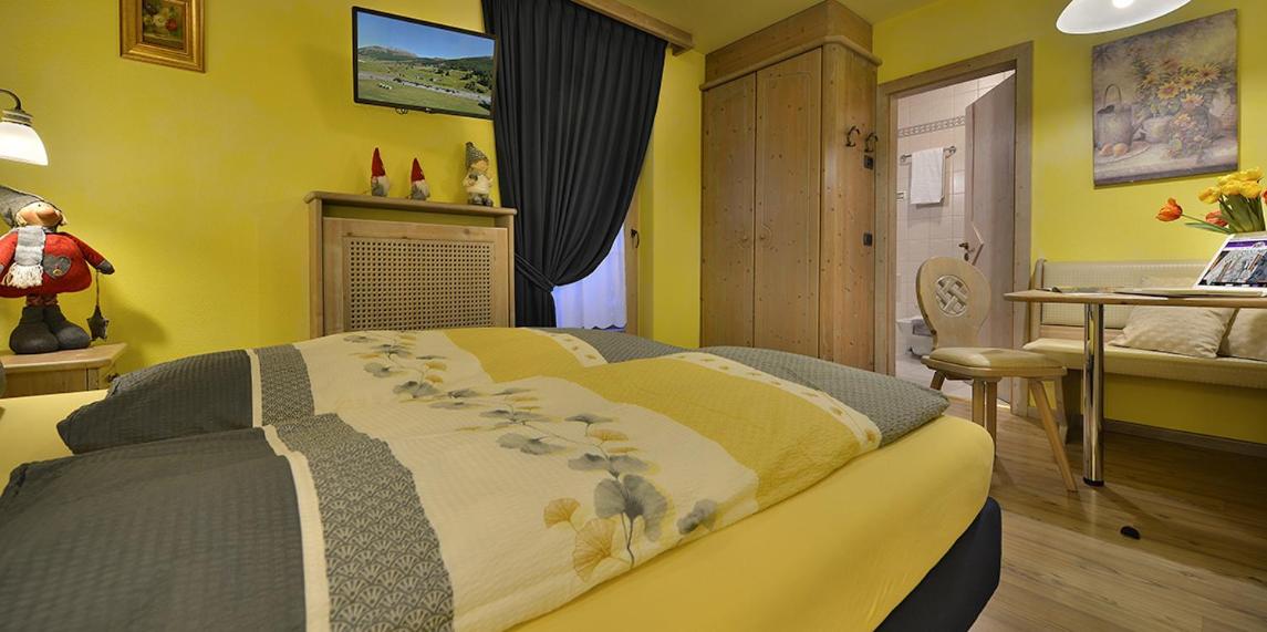 Double or Twin Room with Balcony - Photo 77