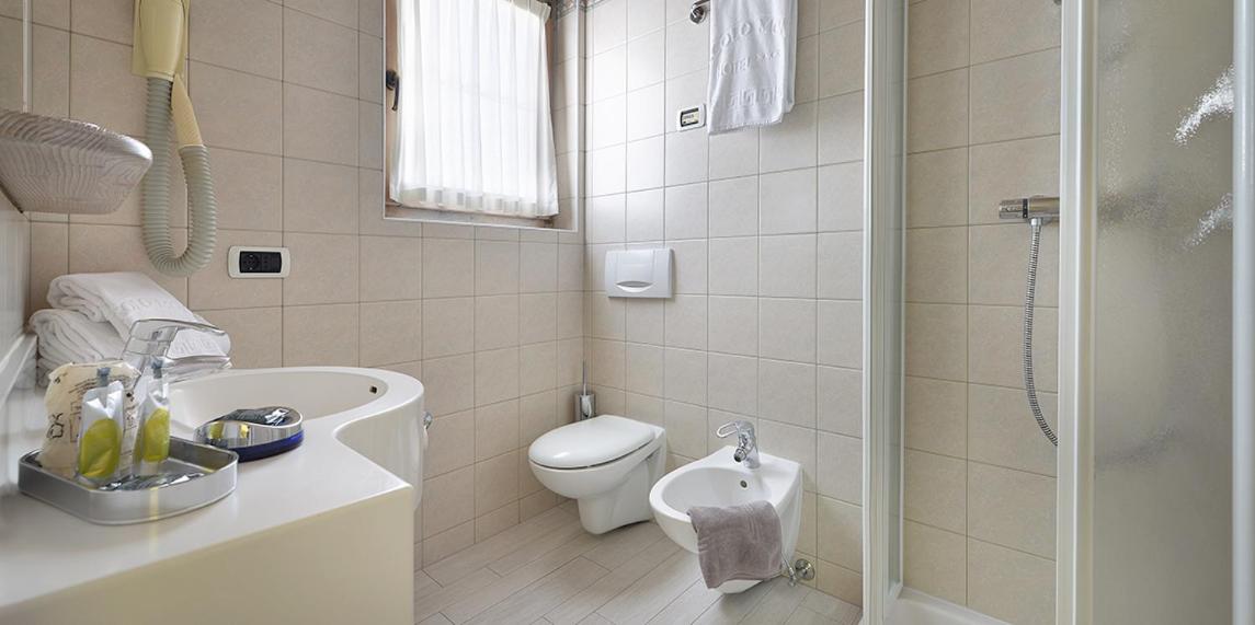 Superior Double or Twin Room - Photo 17