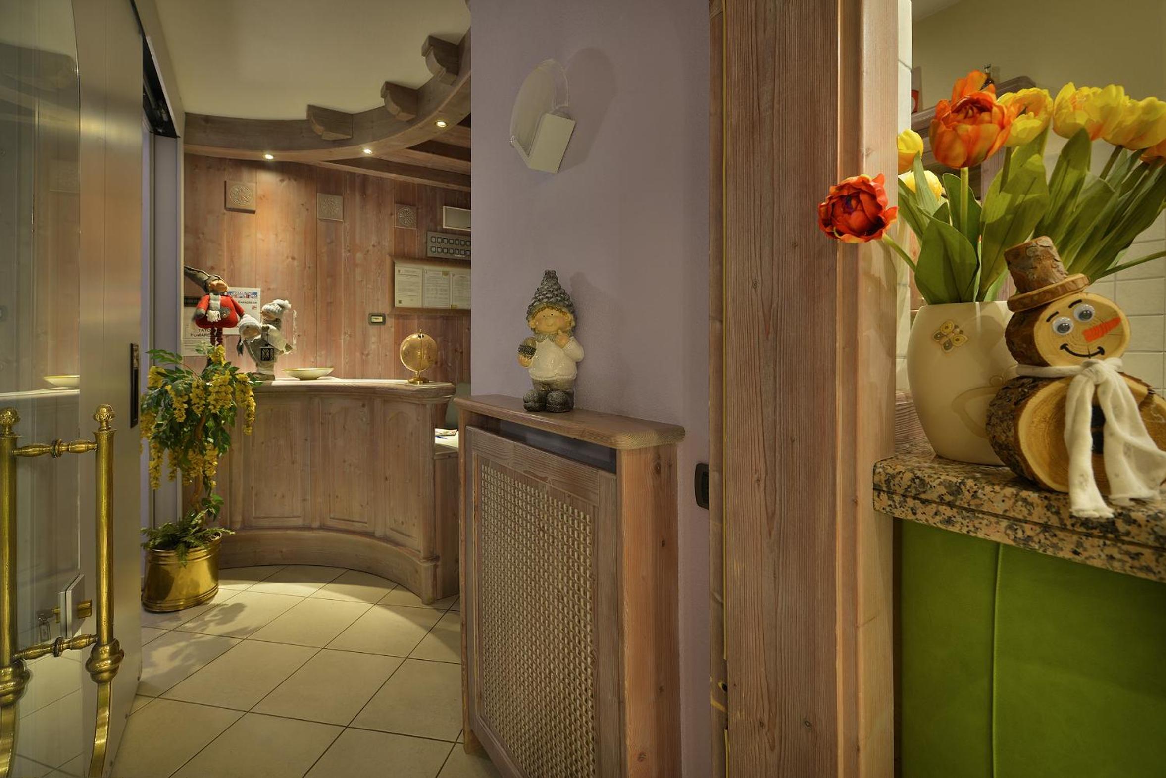 Double or Twin Room with Balcony - Photo 27
