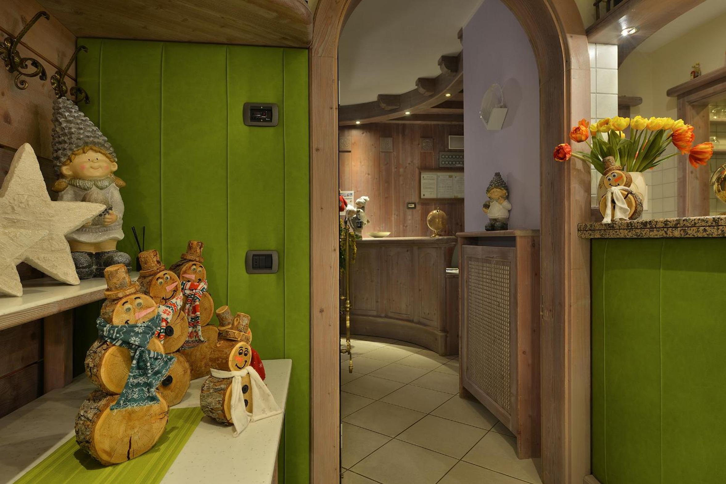Double or Twin Room with Balcony - Photo 33