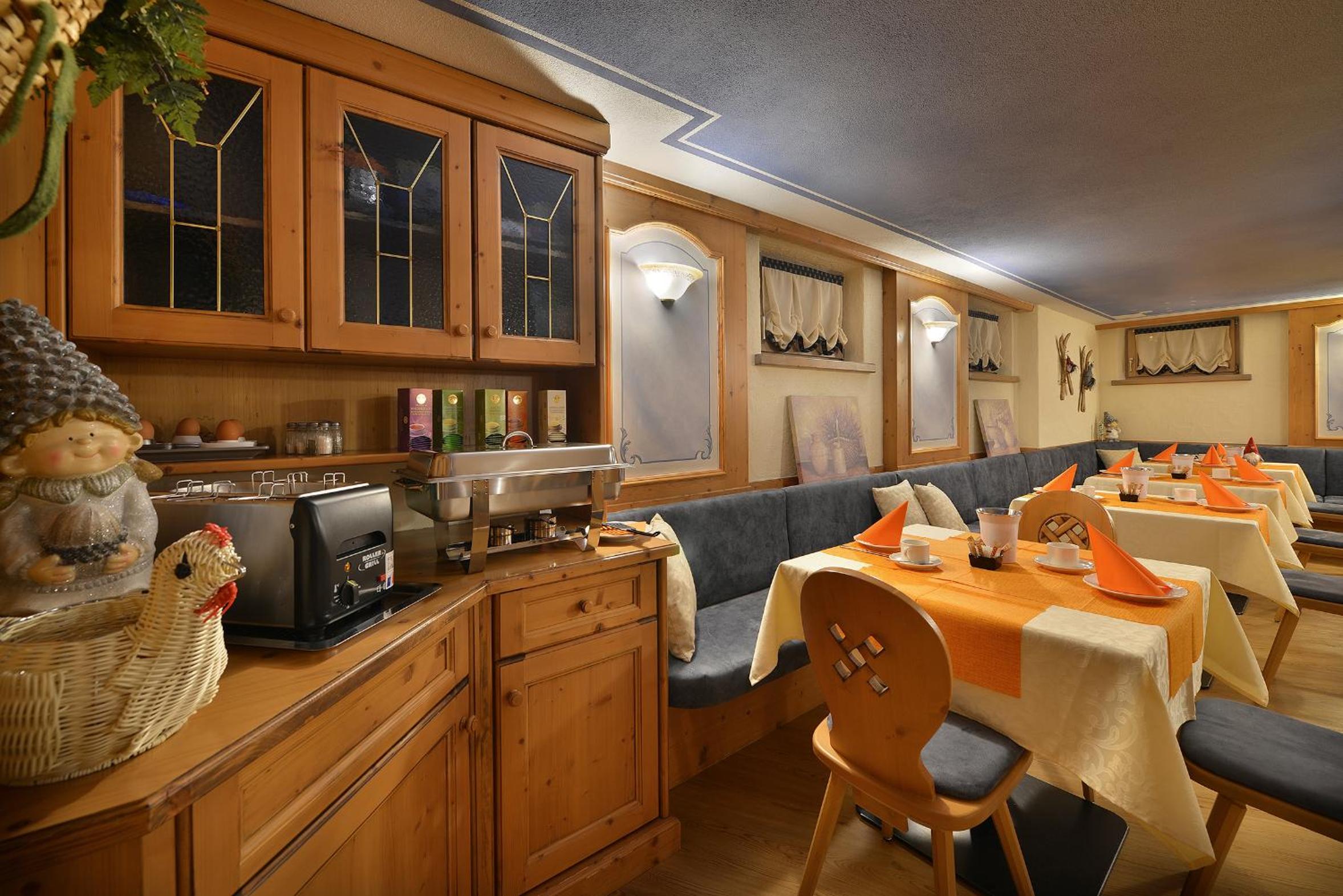 Double or Twin Room with Balcony - Photo 45