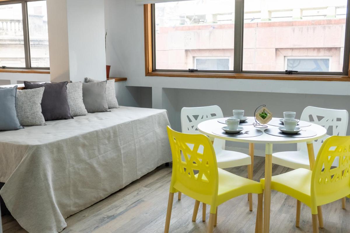 Studio with Balcony photo 1