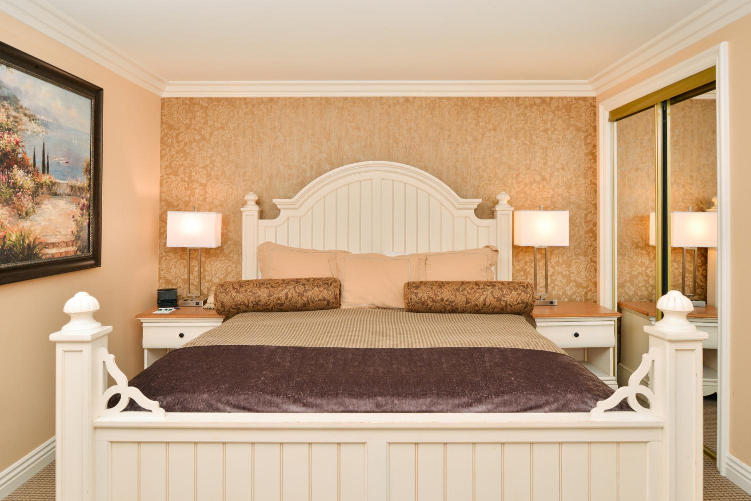 One-Bedroom Suite photo 3