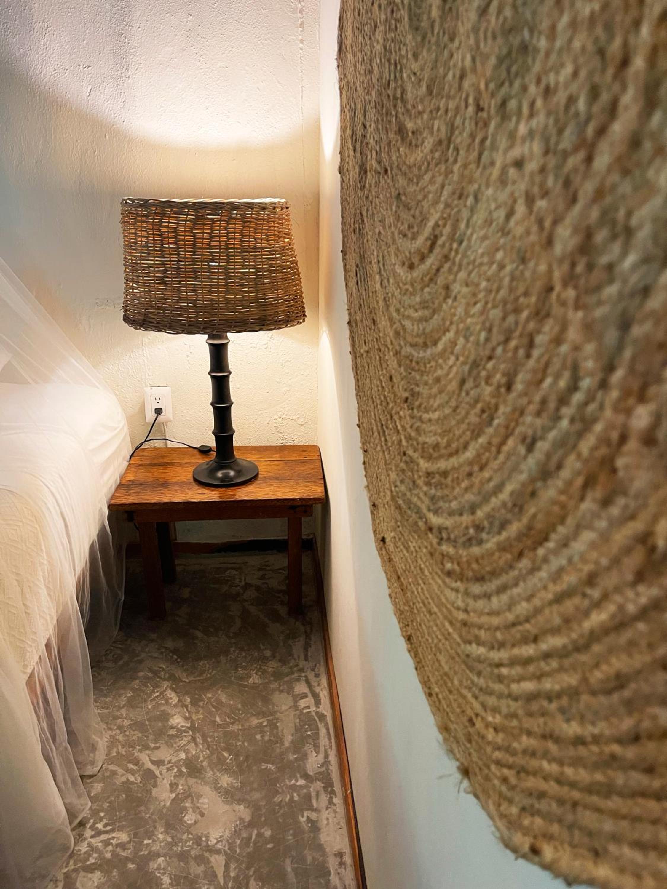 Standard King Room - Photo 22