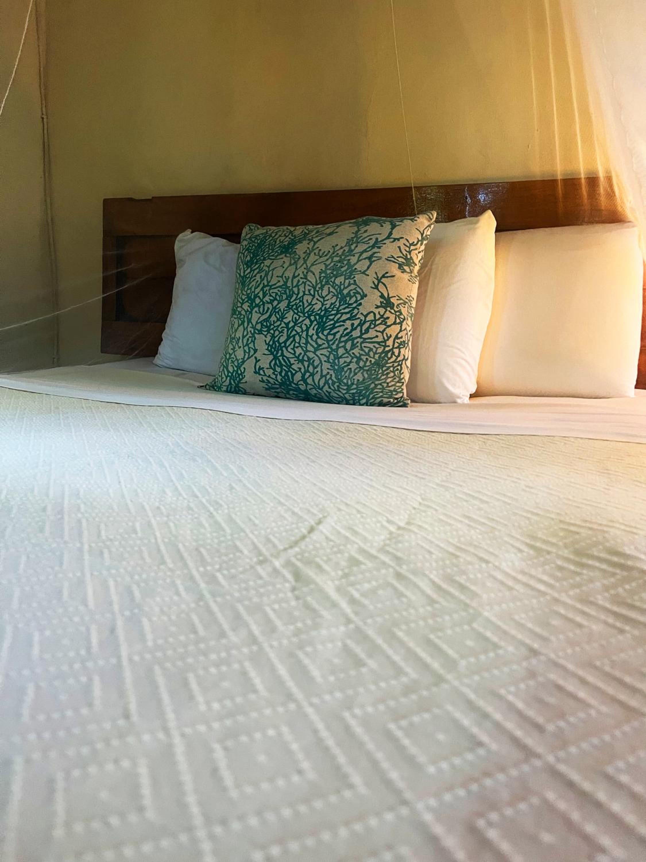 Double Room with Two Double Beds - Photo 14