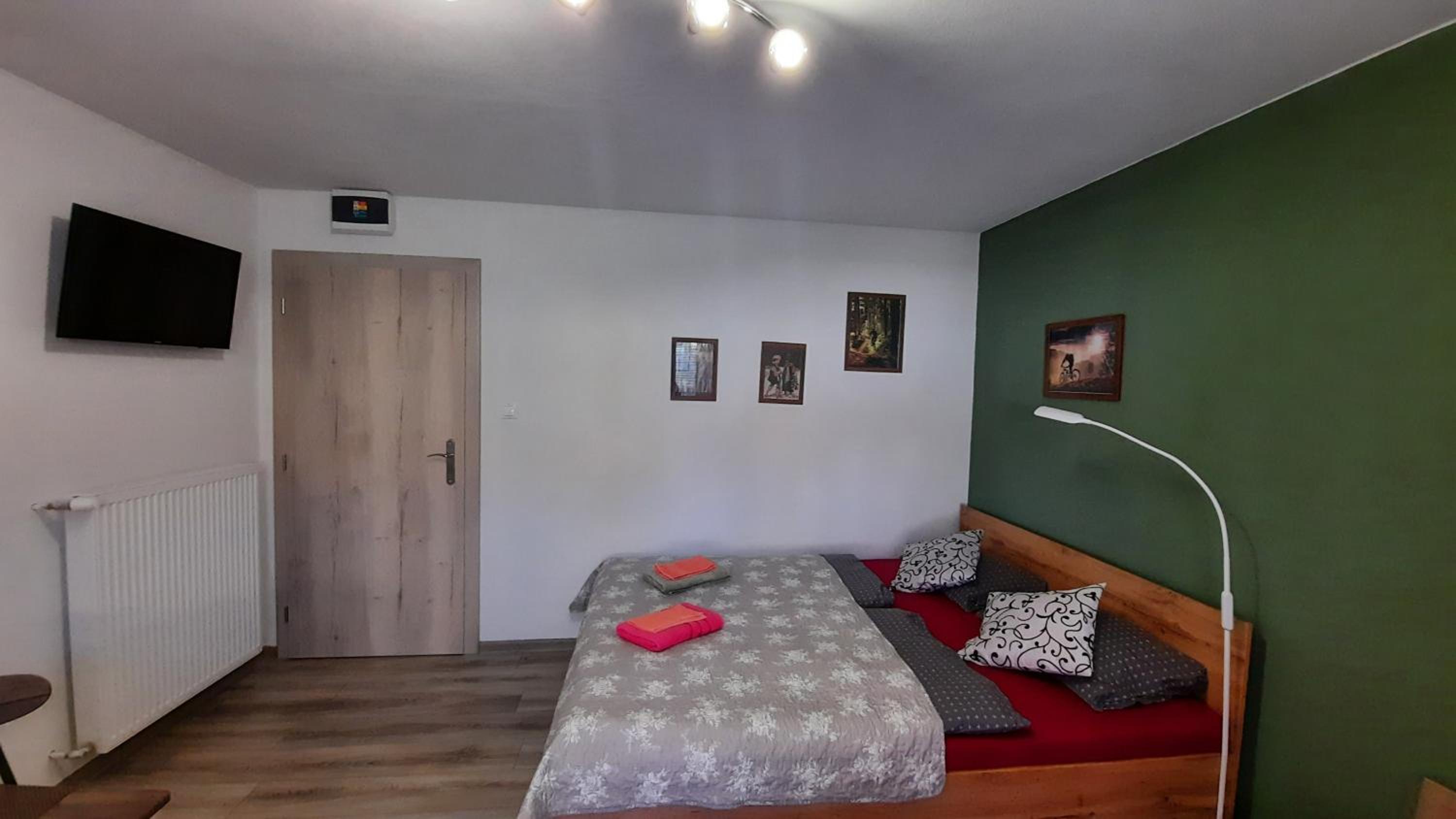 One-Bedroom Apartment - Photo 15