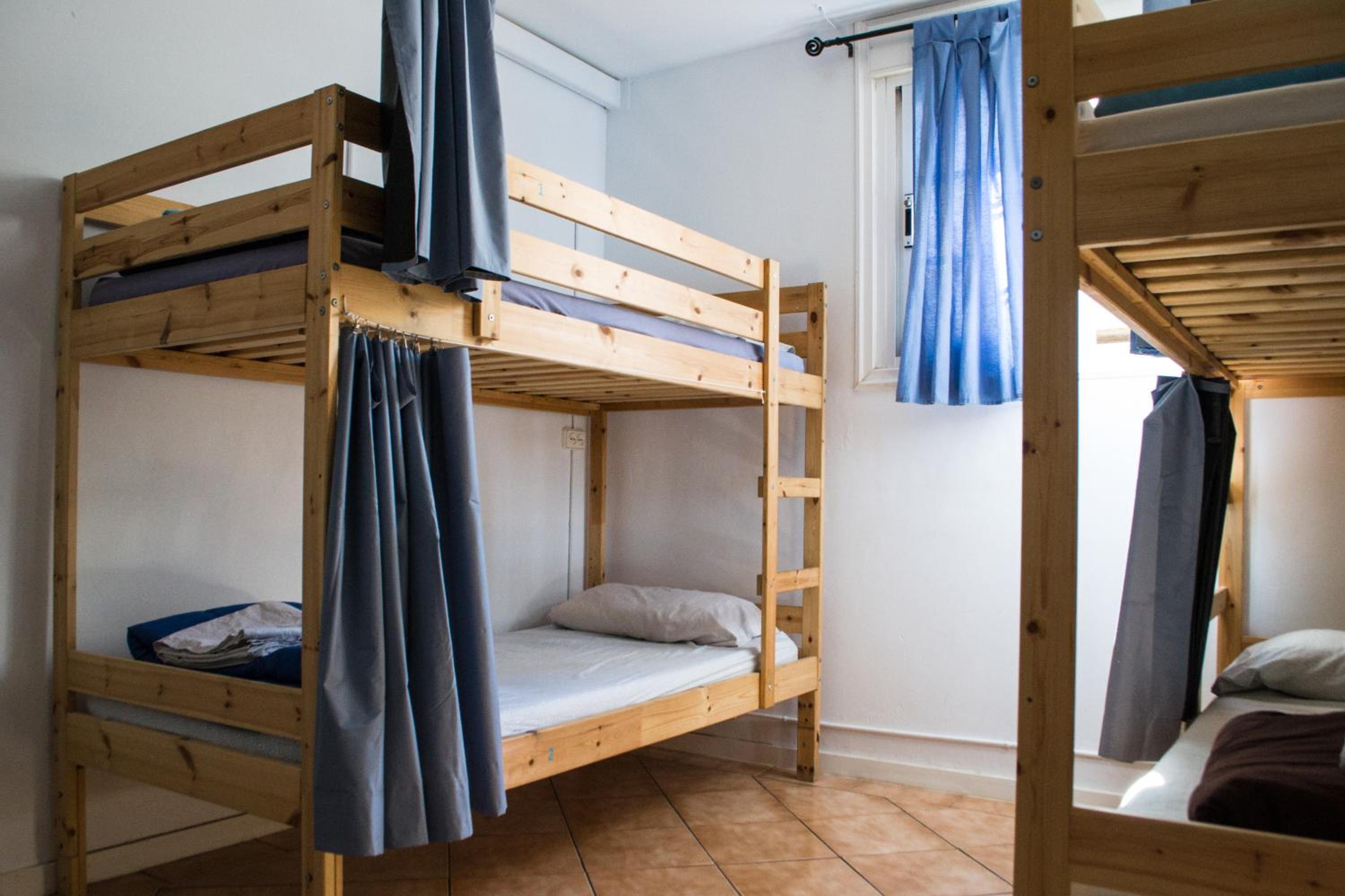 Cama en Habitación Compartida Mixta de 6 Camas