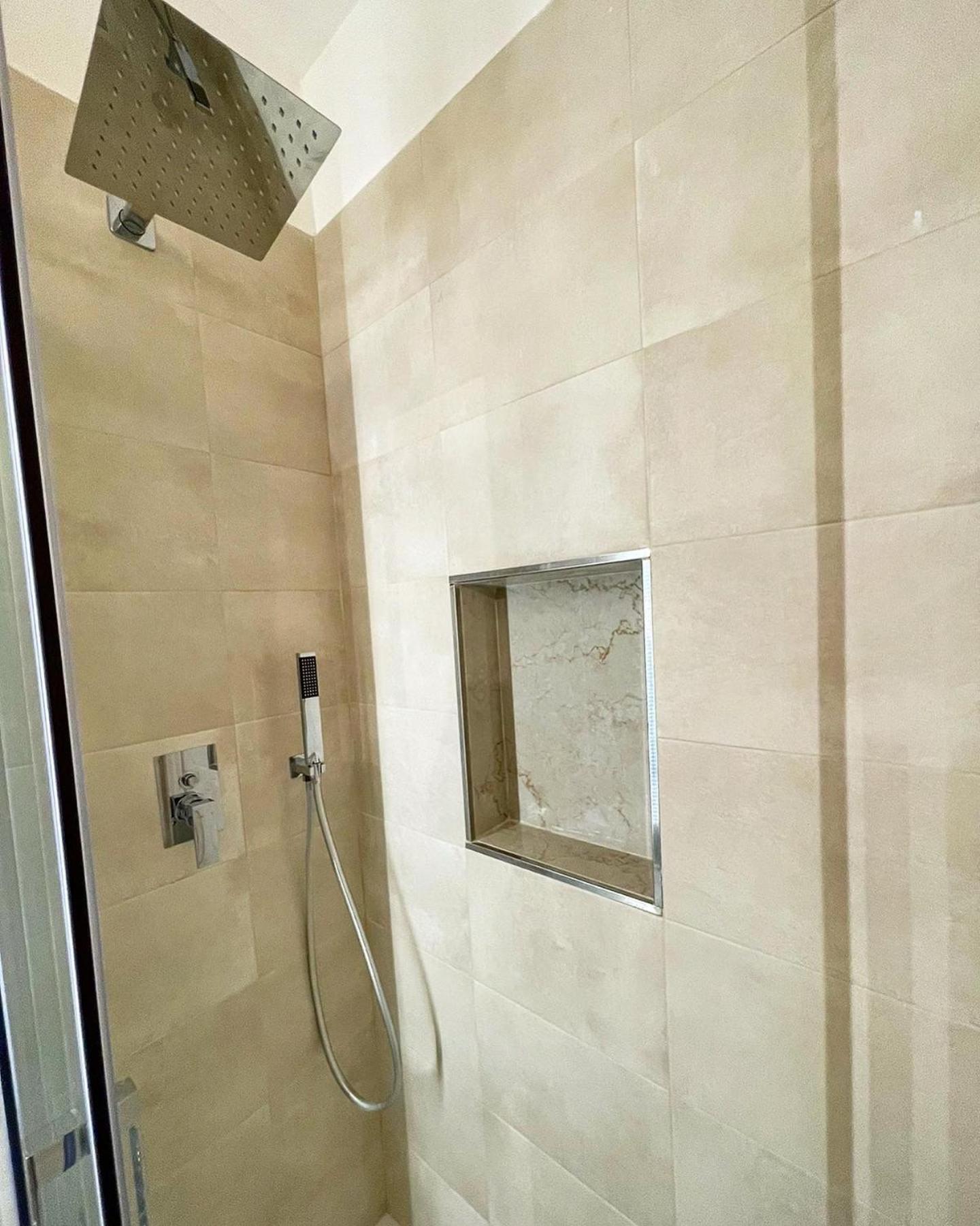 Double Room with Balcony - Photo 4