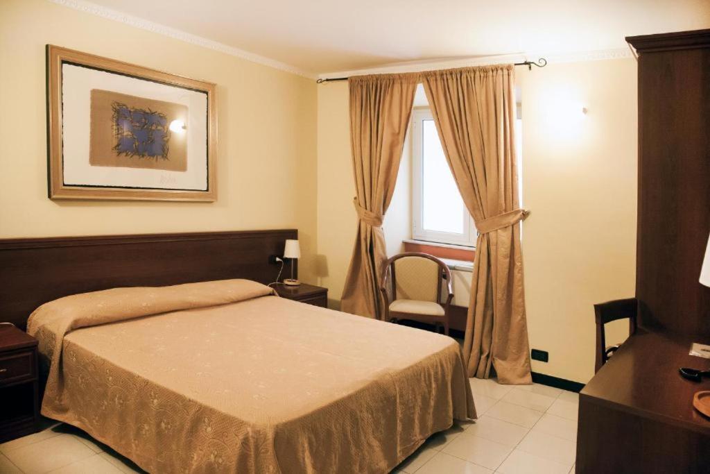 Economy Double Room photo 3