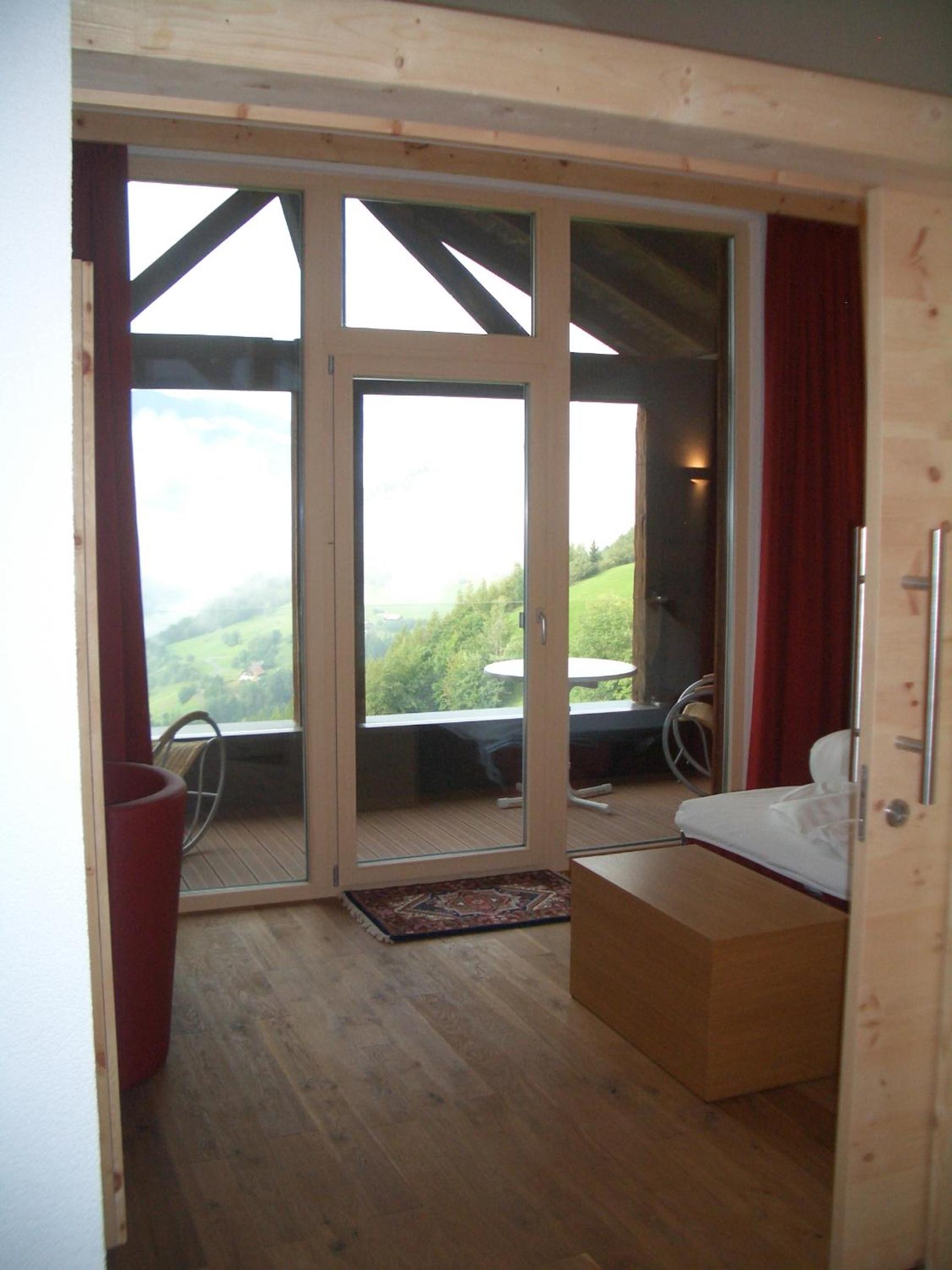 One-Bedroom Apartment with Terrace photo 1