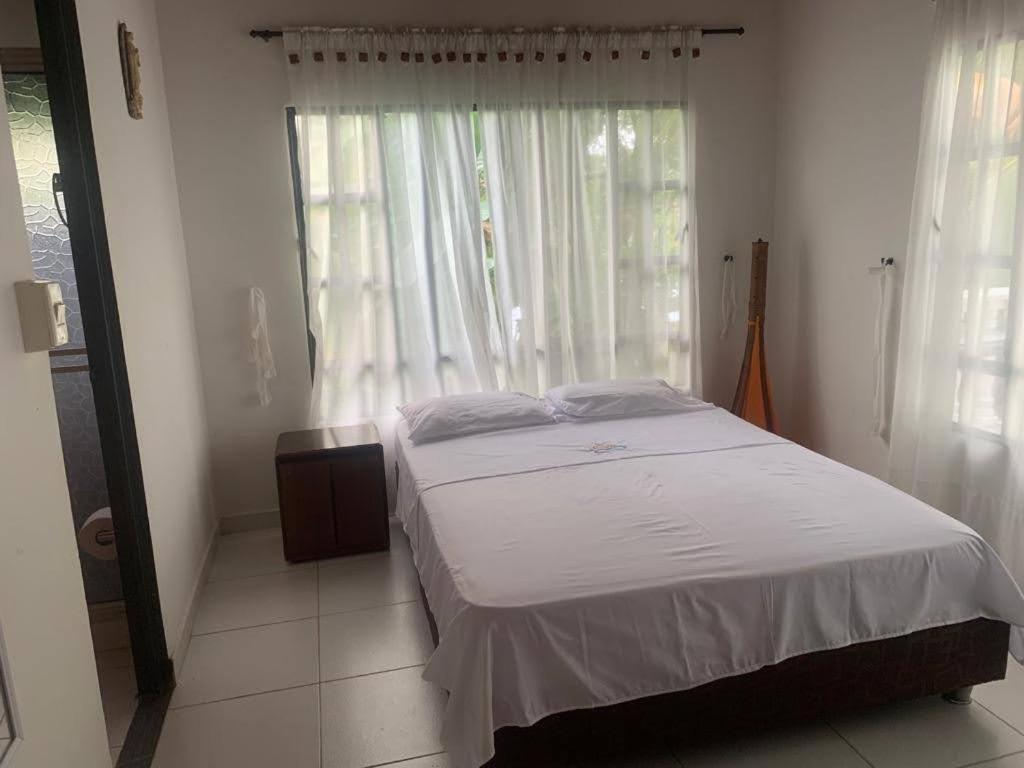 Five-Bedroom House photo 1