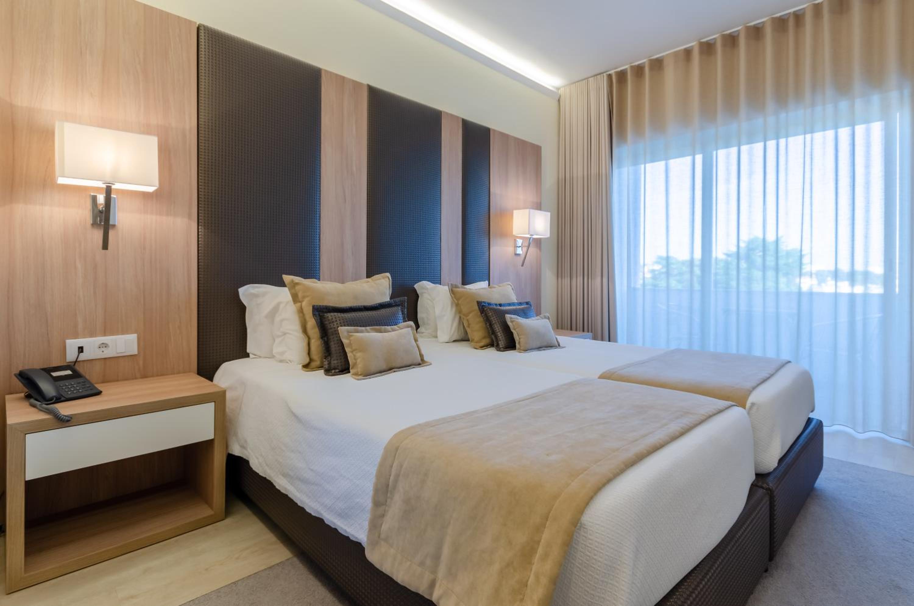 Superior Double Room with Pool View photo 2