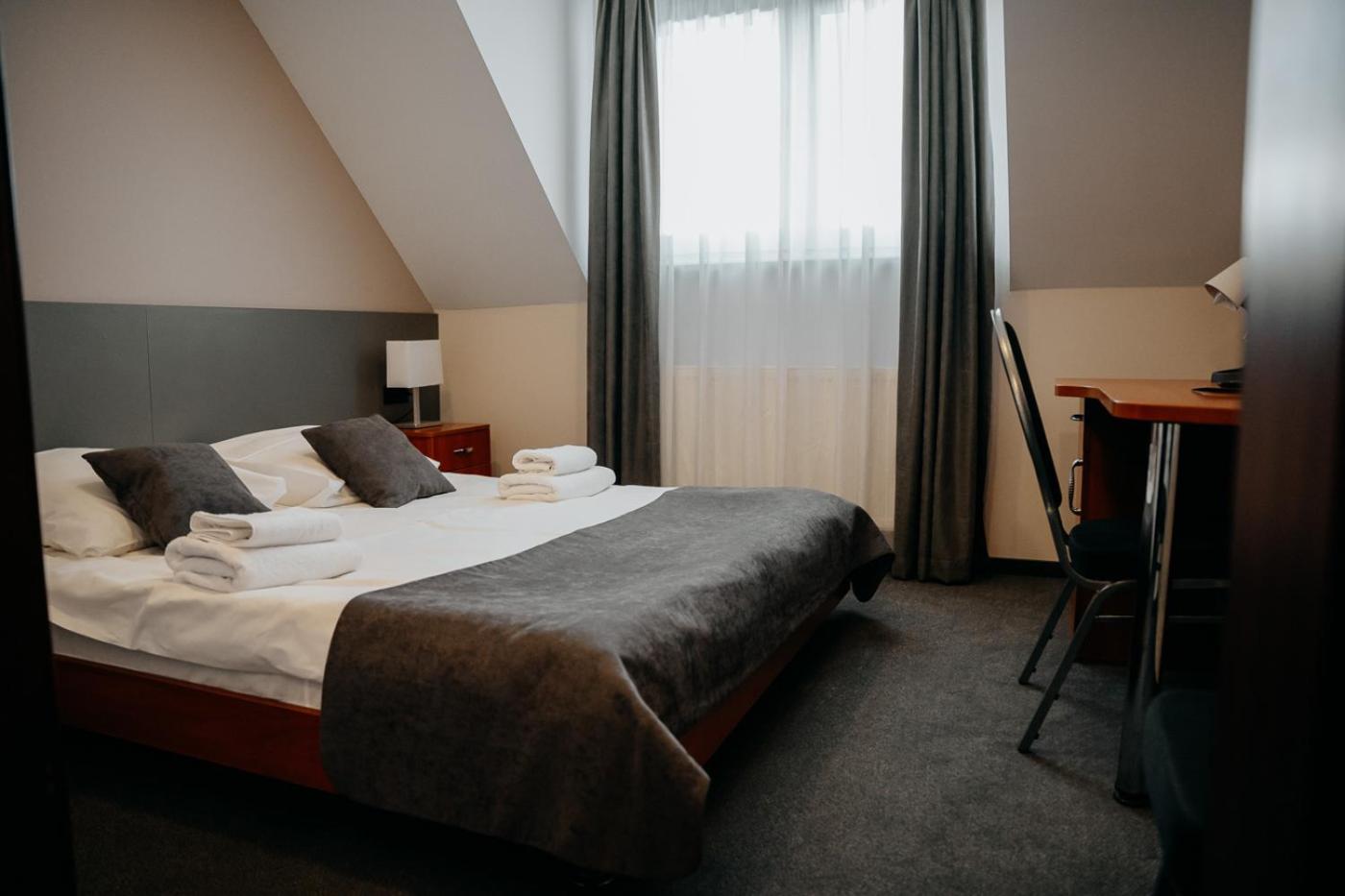 Deluxe Double Room with Shower - Photo 1