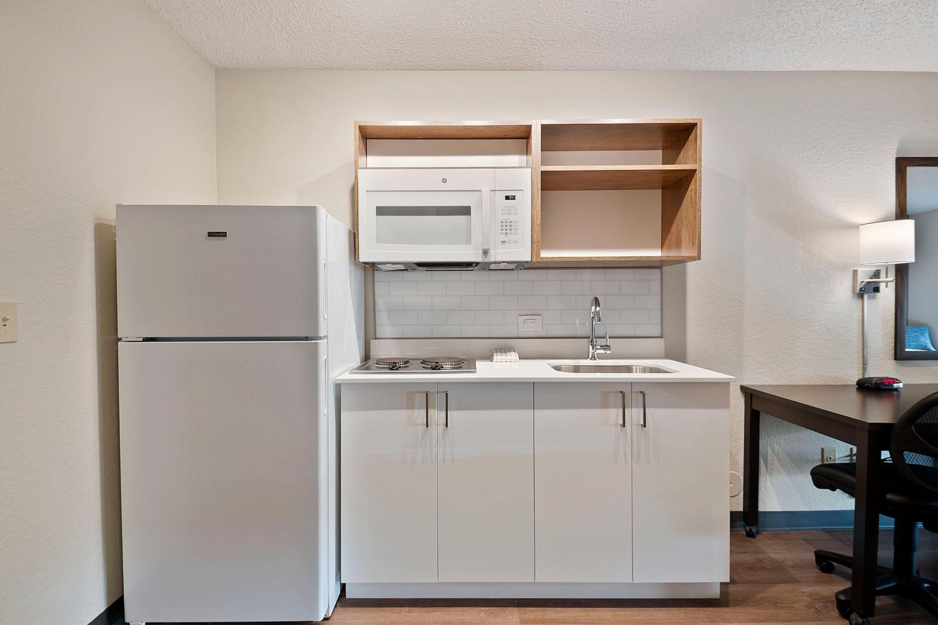 Superior Studio with 2 Double Beds - Non-Smoking - Photo 8