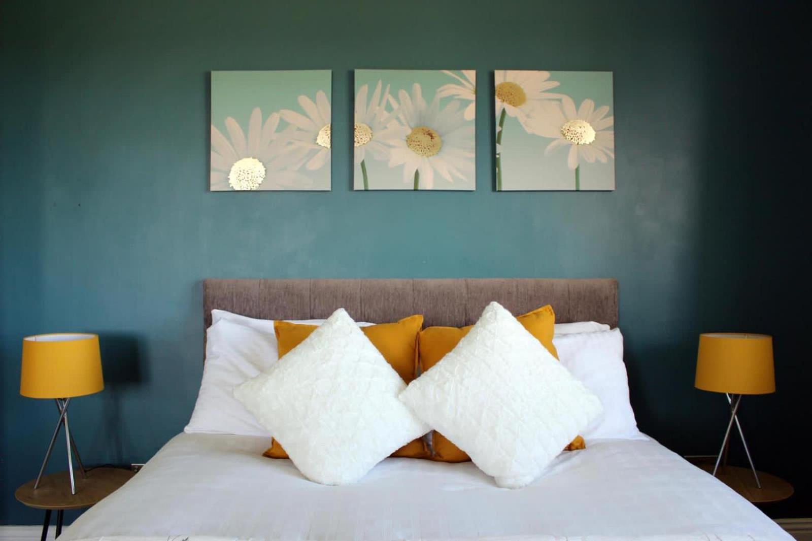 Deluxe Queen Suite - Photo 1