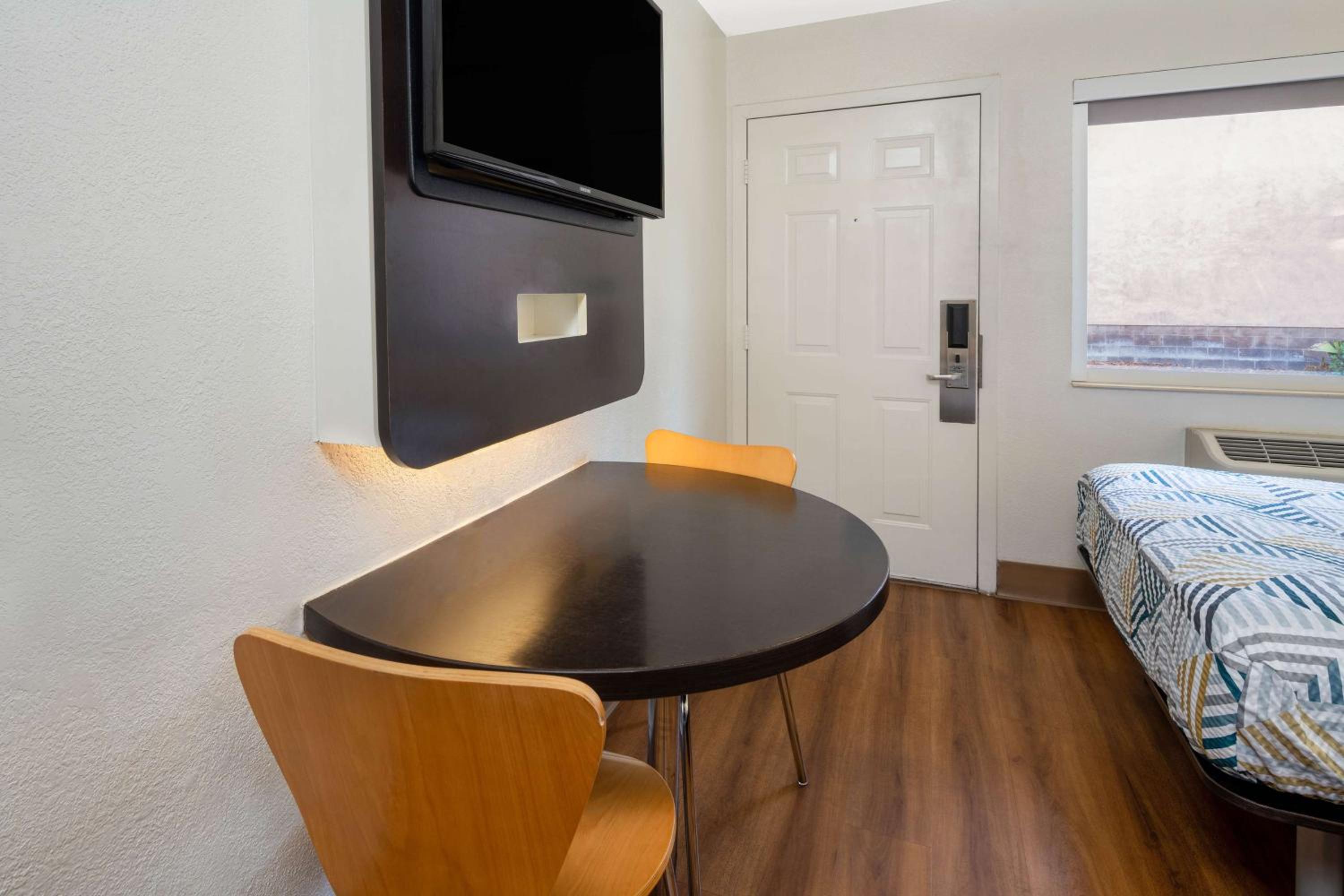 Double Room - Disability Access photo 2