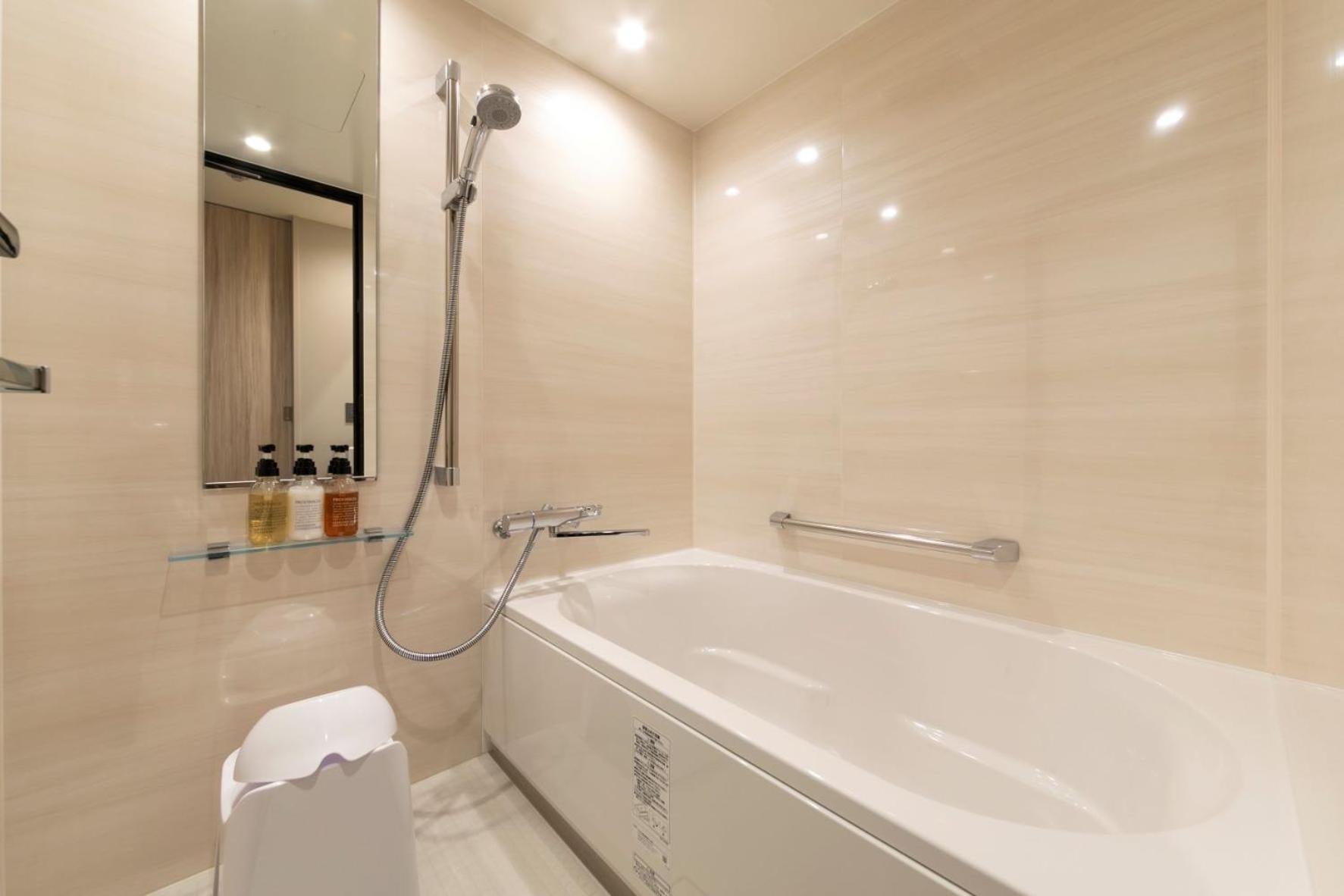 Premier Twin Room - Photo 3