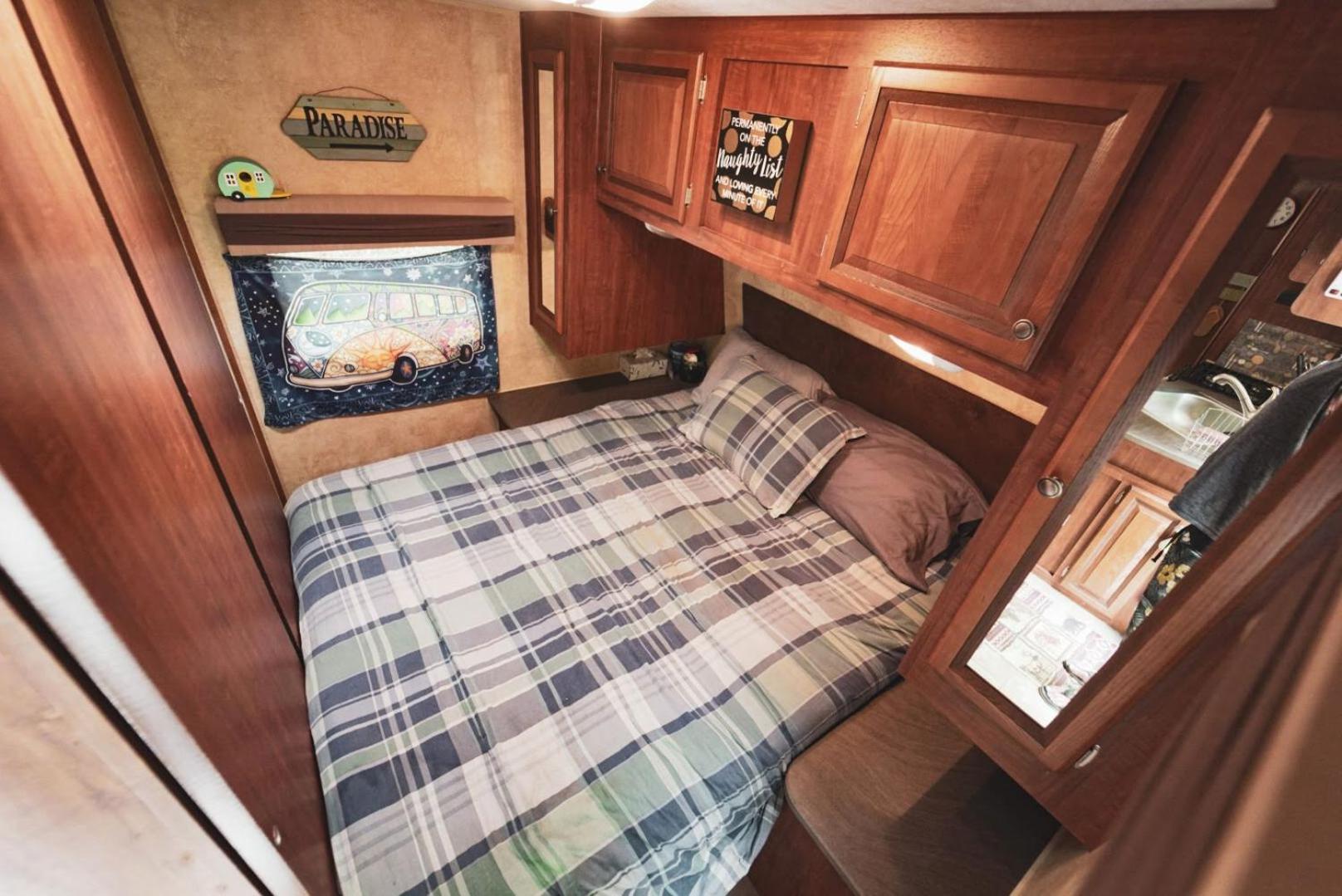 Mobile Home - Photo 6