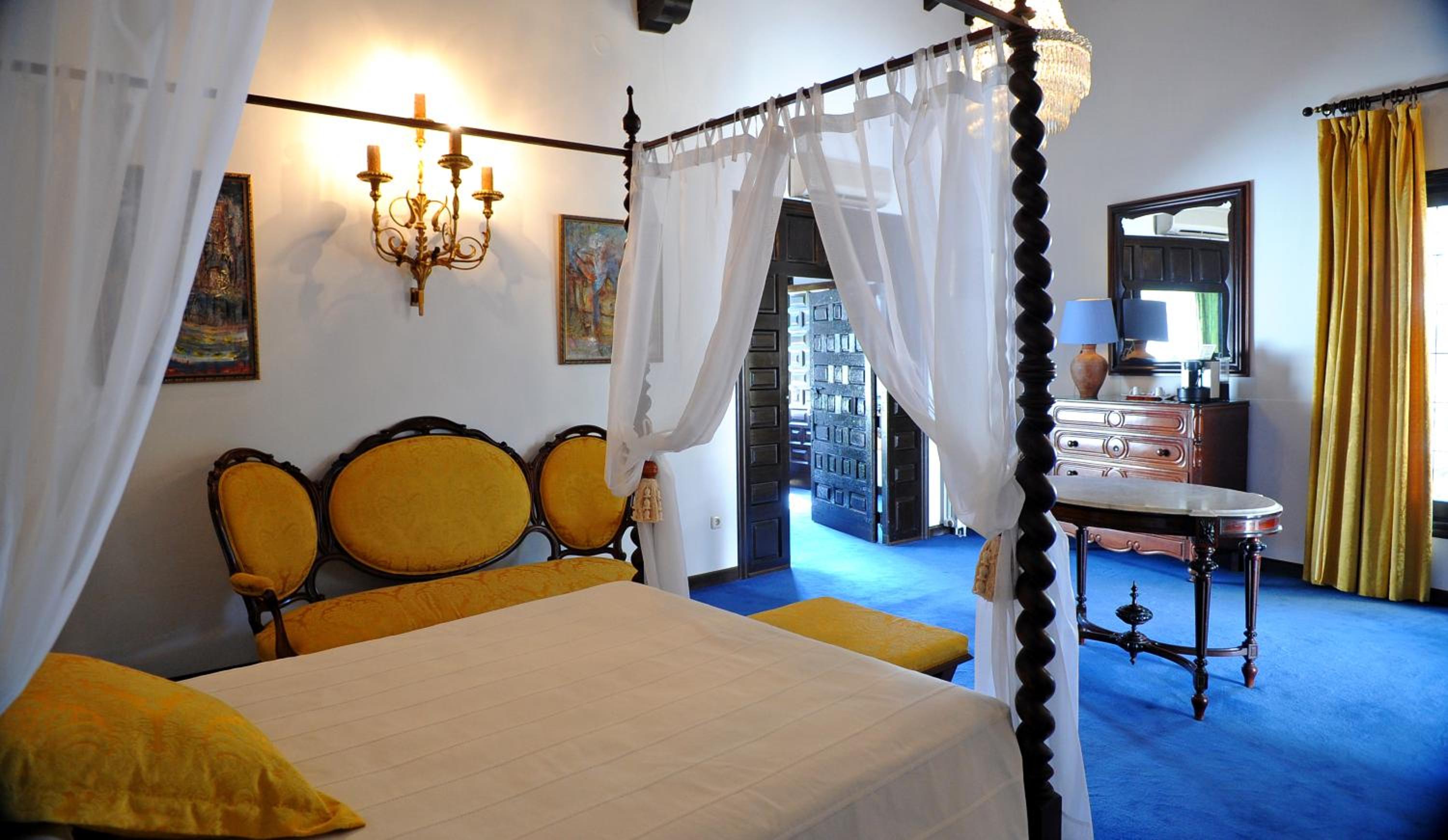 Suite with Hydro Massage and Terrace - Photo 21